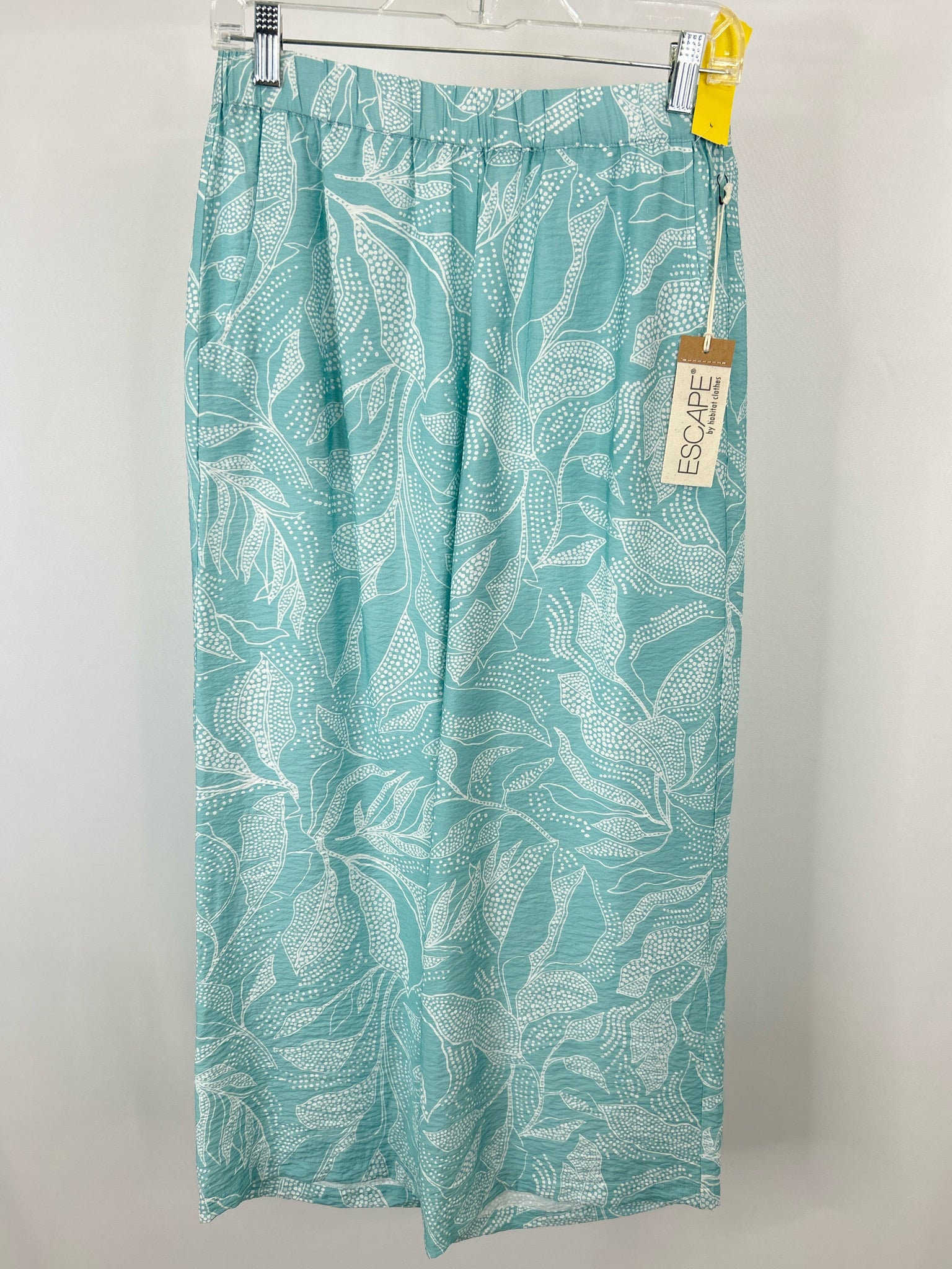Escape by Habitat Clothes Size S Mint and White Women Pants NWT