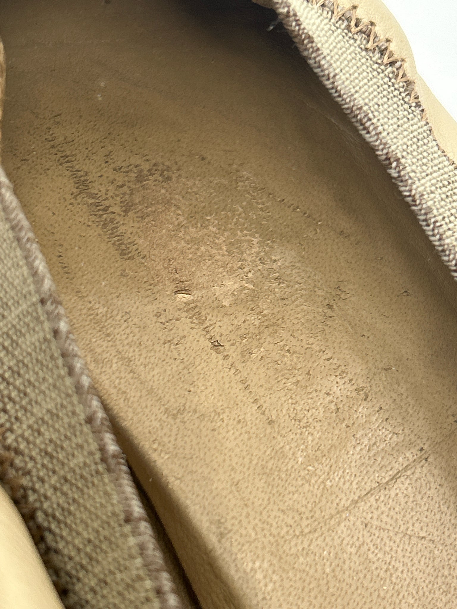 CHANEL Size 38 Cream Women Pumps