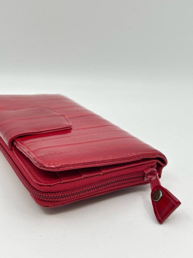 LEE SANDS Red Wallet