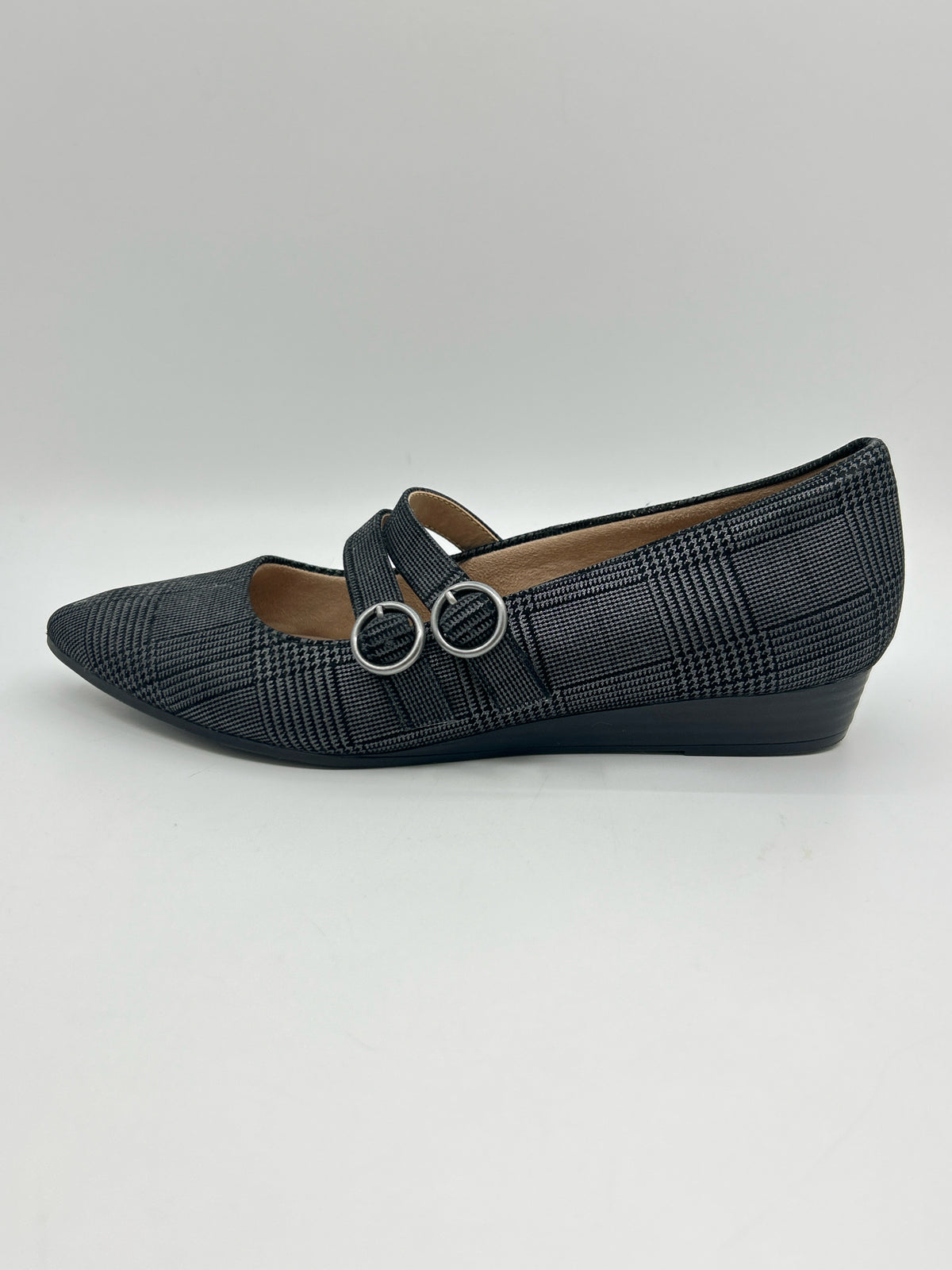 NATURALIZER Size 9M Grey Women Flats