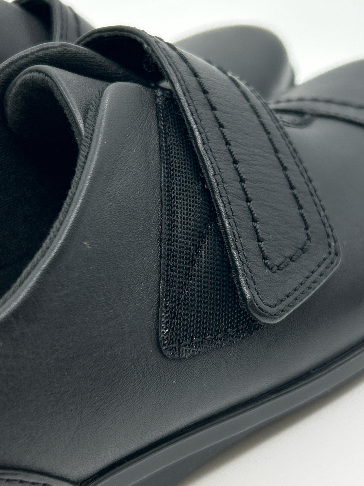 CLARKS COLLECTION NWOB Size 7 Black Women Shoes