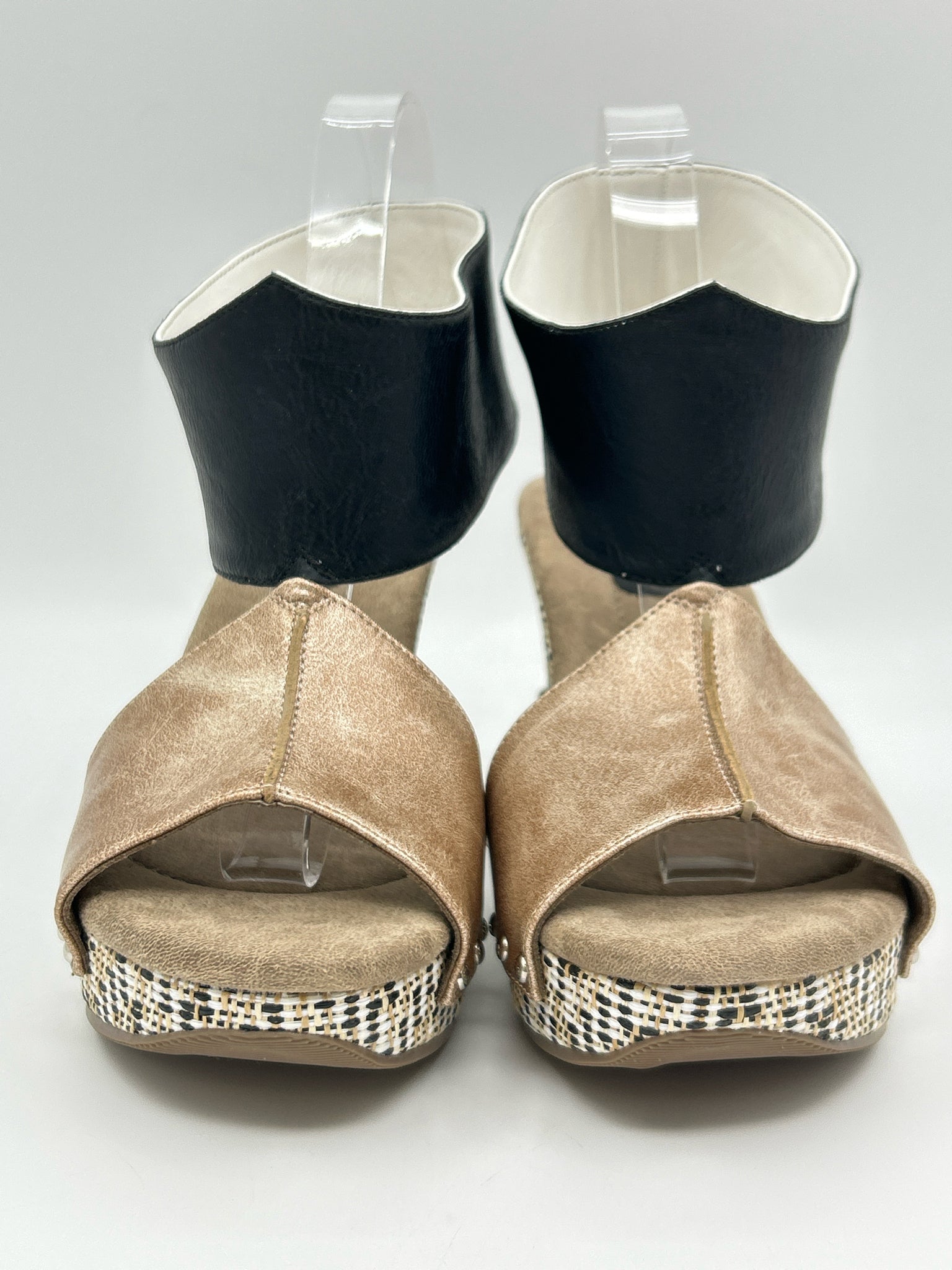 Modzori Size 8 White & Black Women Sandal