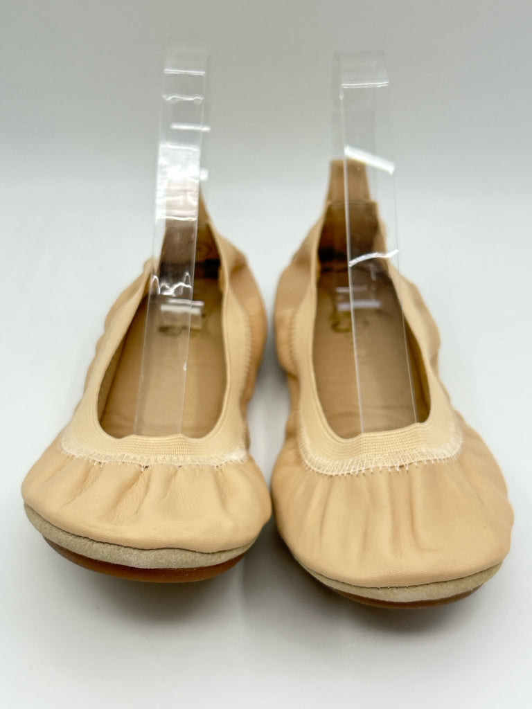 YOSI SAMRA Size 8 Cream Women's Flats