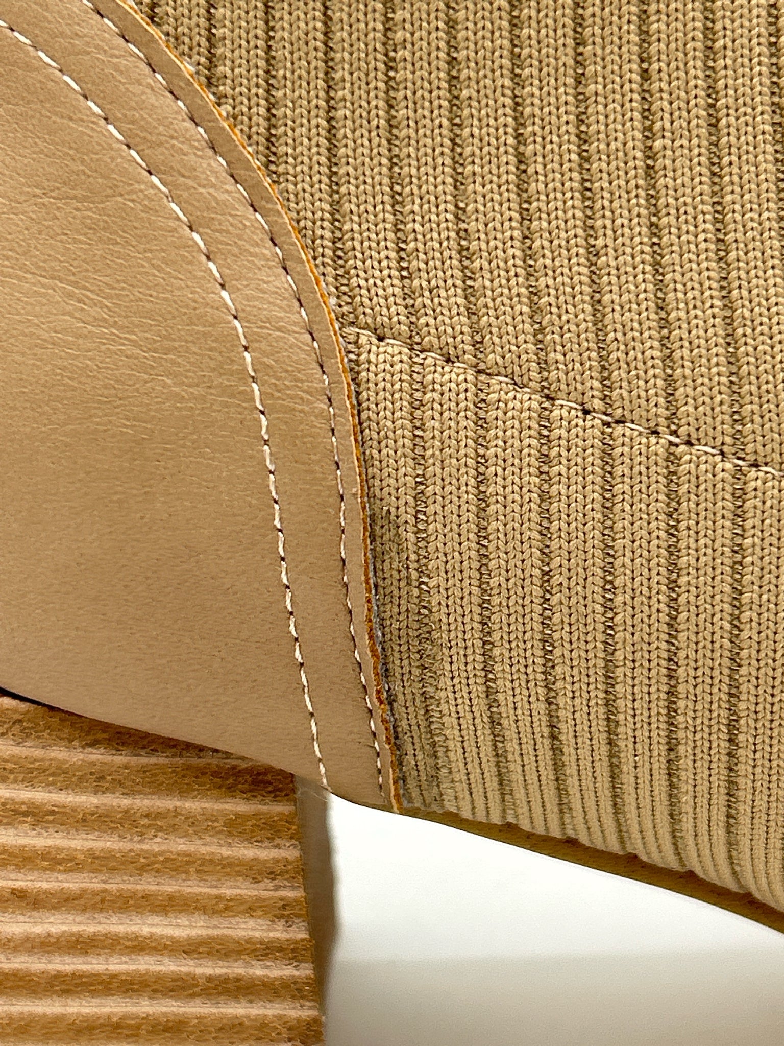 OASIS SOCIETY Size 8.5 Taupe Women Booties