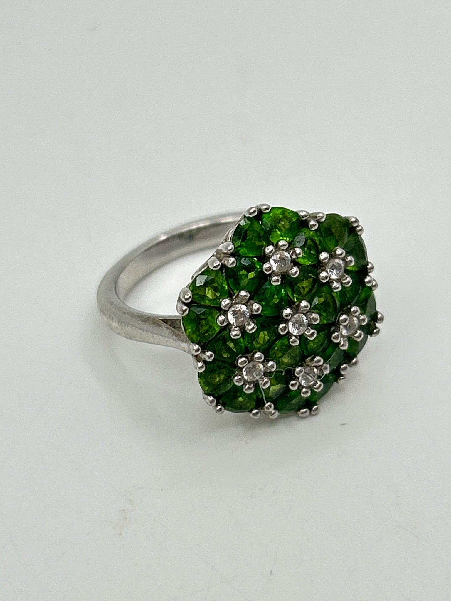 Sterling Silver GREEN AND SILVER Size 5 Ring