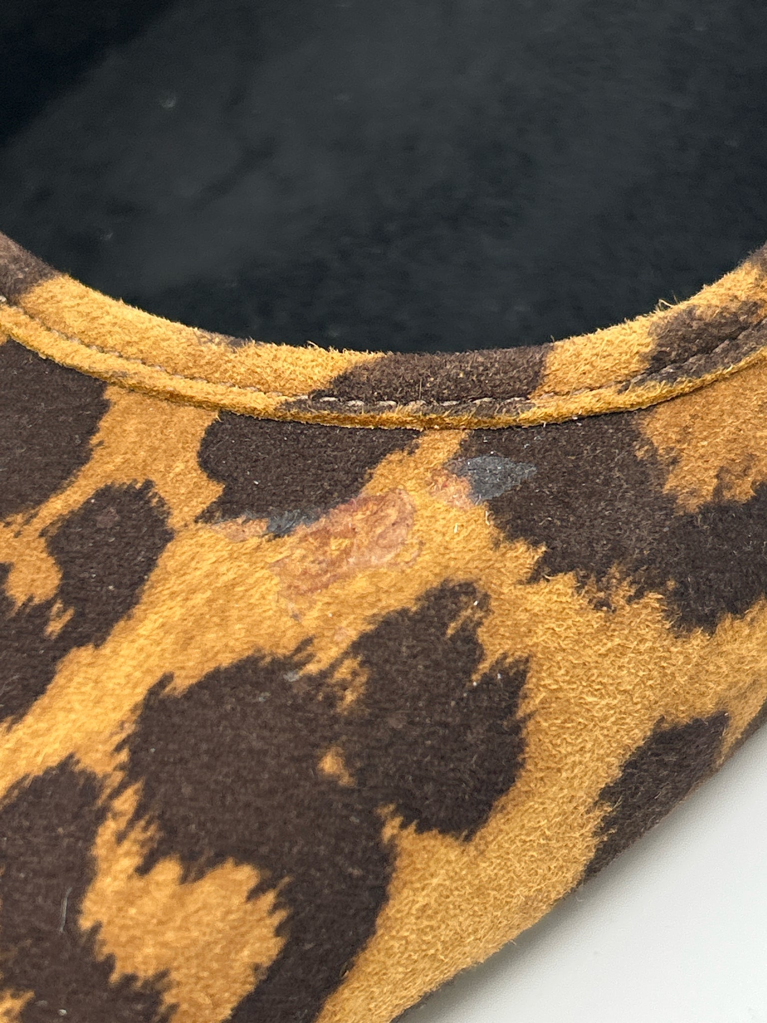 VIONIC Size 8 Animal Print Women Flats