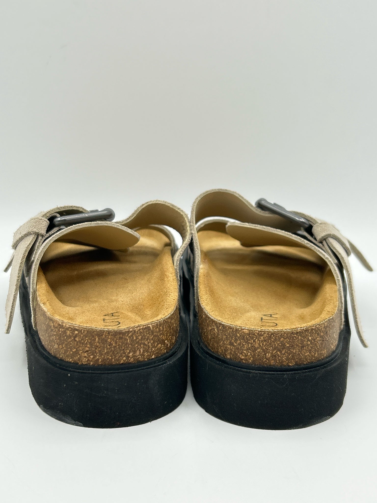 Mikuta Size 39 Beige Women Sandal