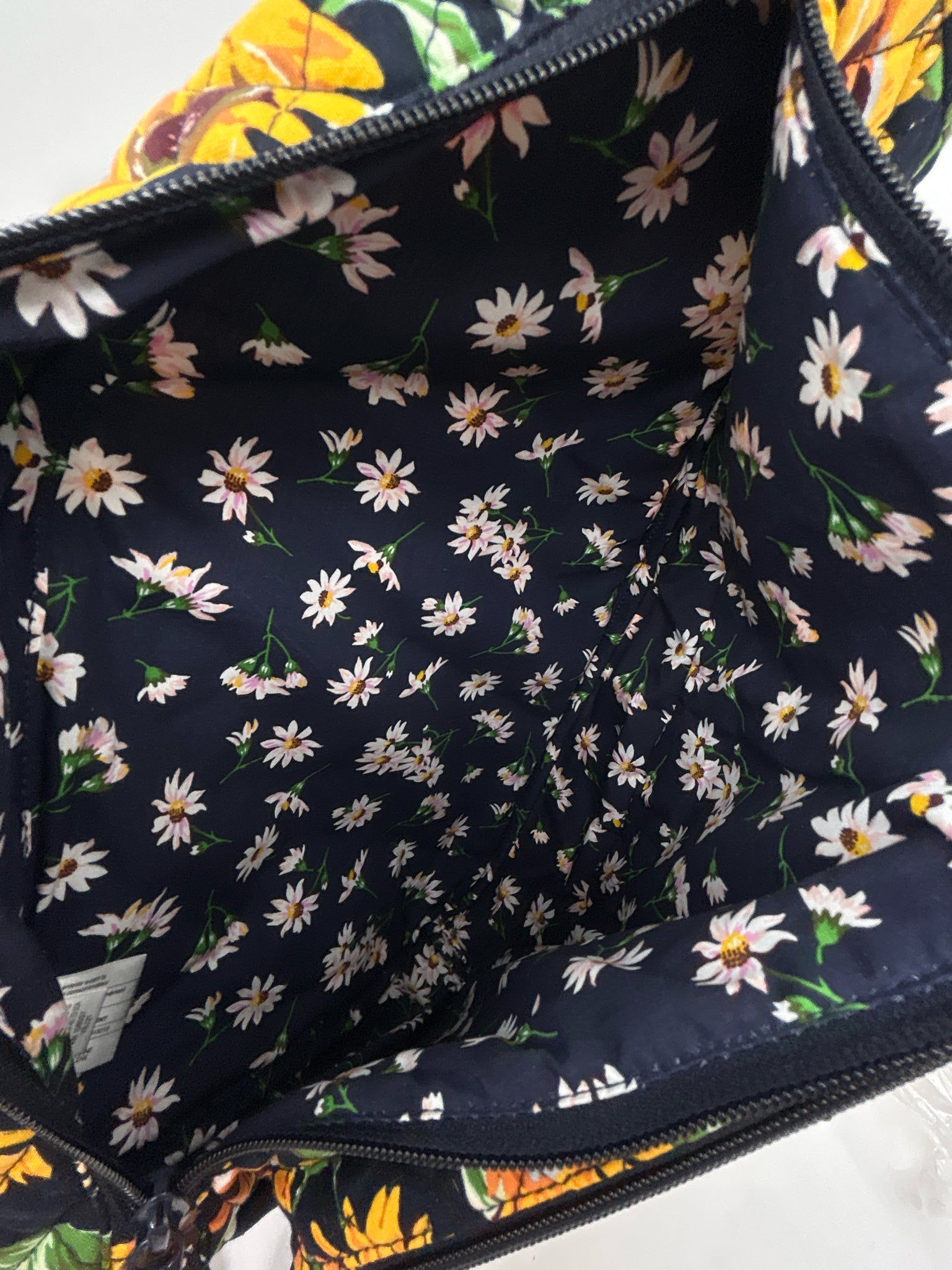 VERA BRADLEY Navy Print Women Backpack