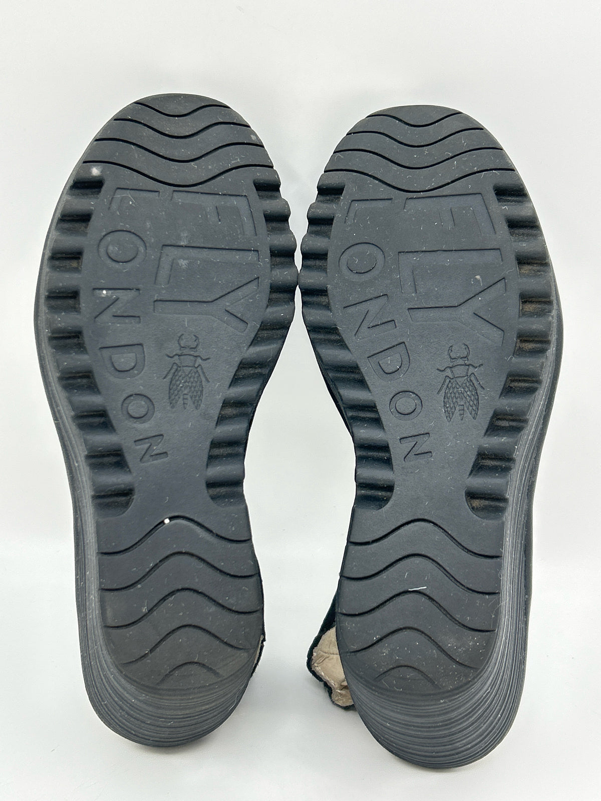 FLY LONDON Size 36/6 Black Women Sandal