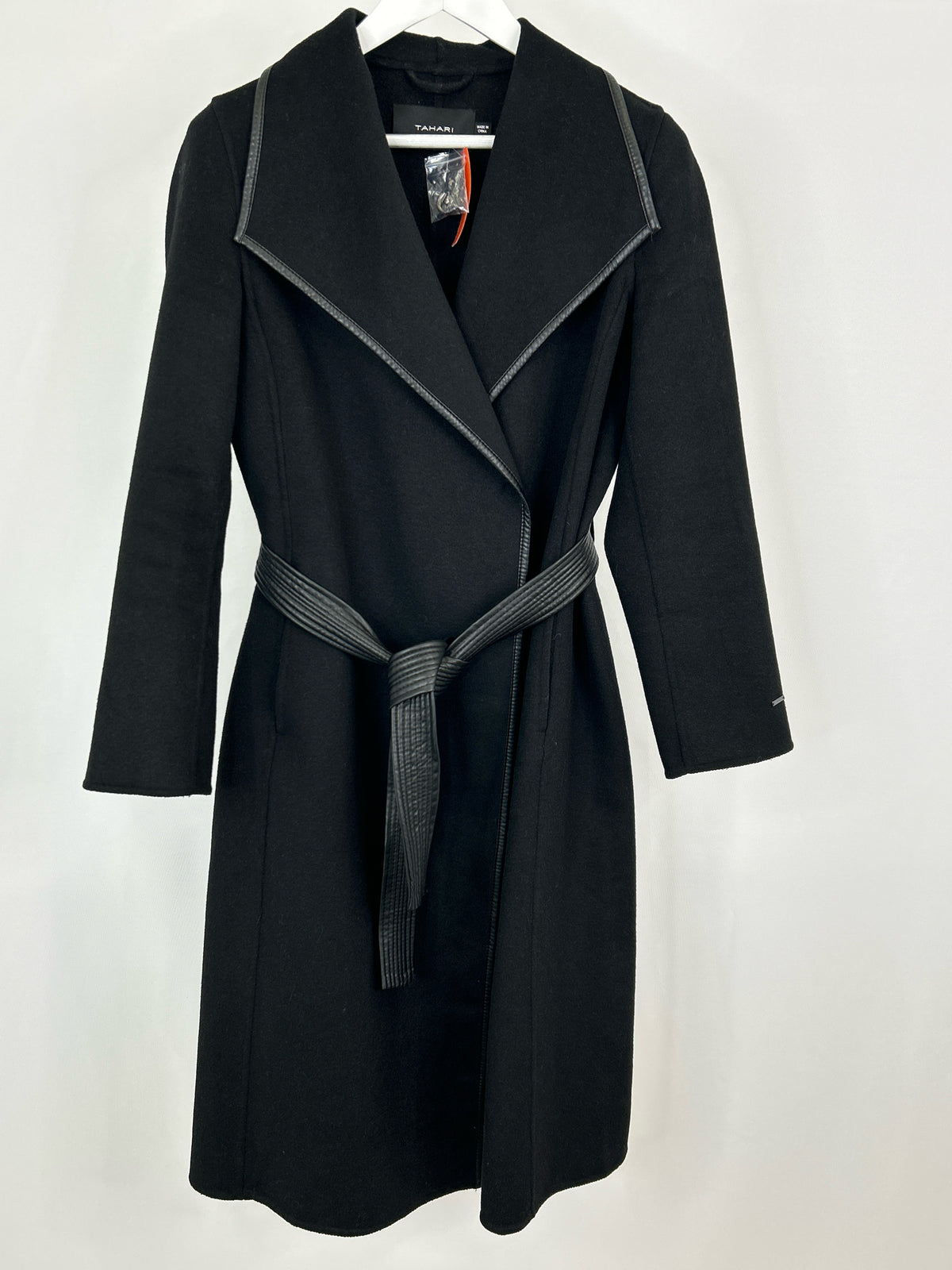 TAHARI Size L Black Women Coat