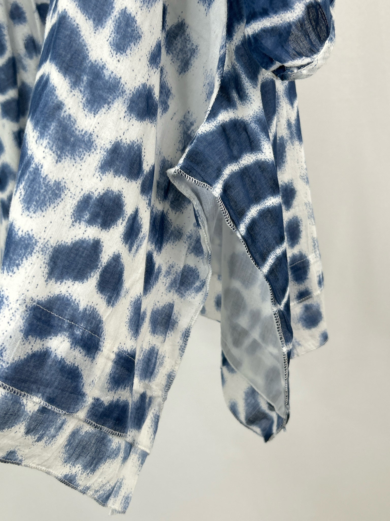 DOLMA Size L Navy Print Women Top NWT