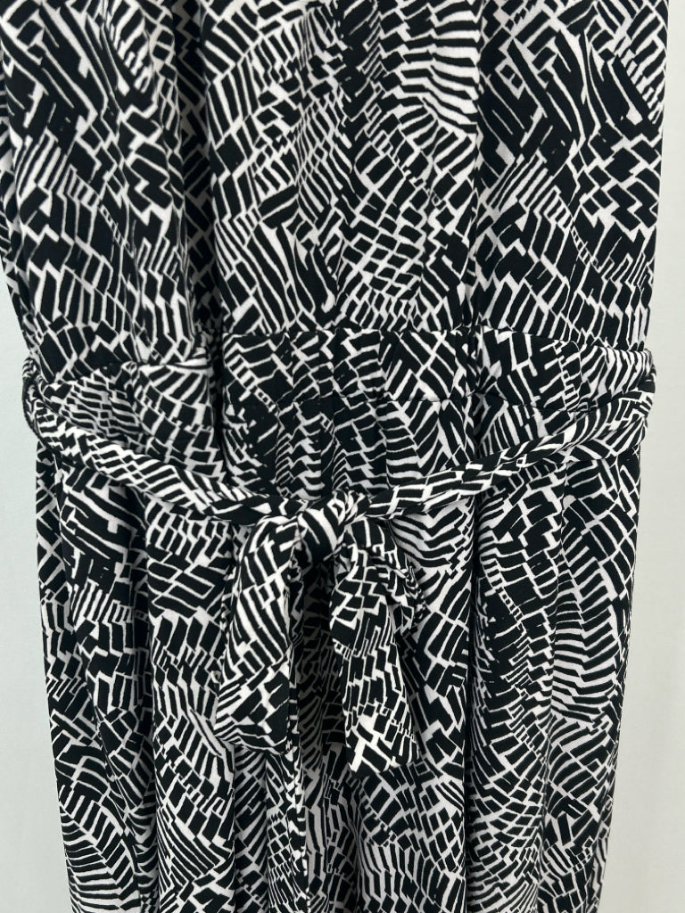 RAFAELLA Size M Black and White Jumpsuit NWT