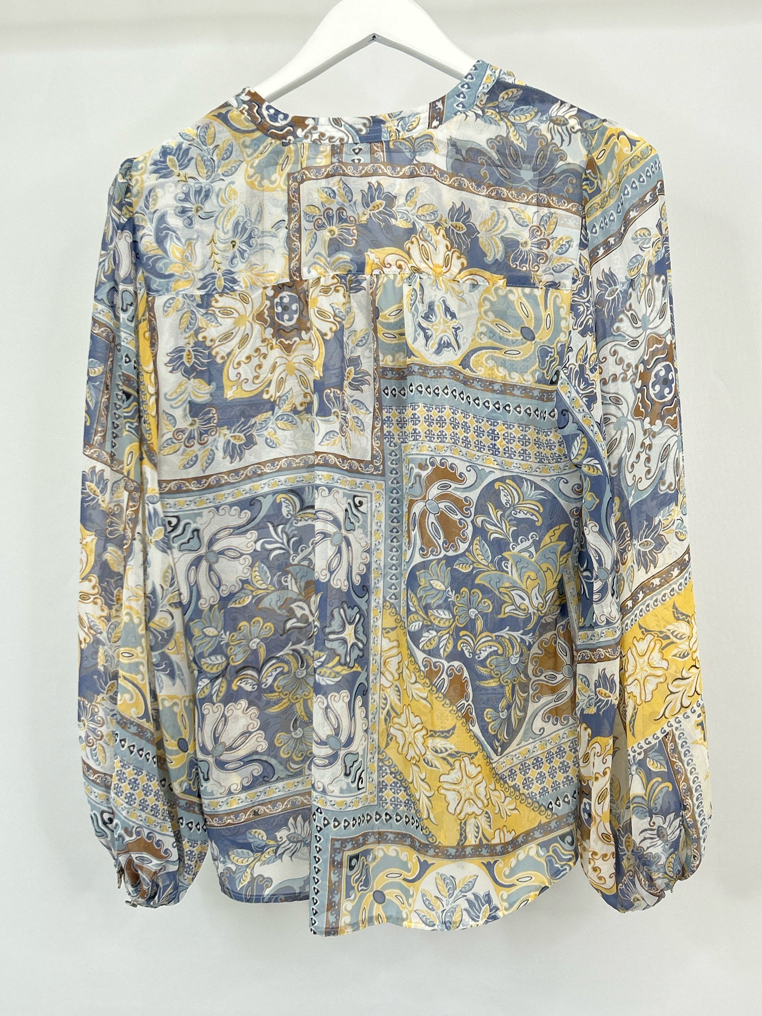 CHICO'S Size 8 BLUE AND YELLOW Women Blouse