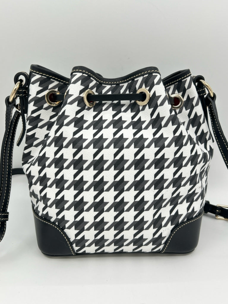 DOONEY & BOURKE Black & White Purse