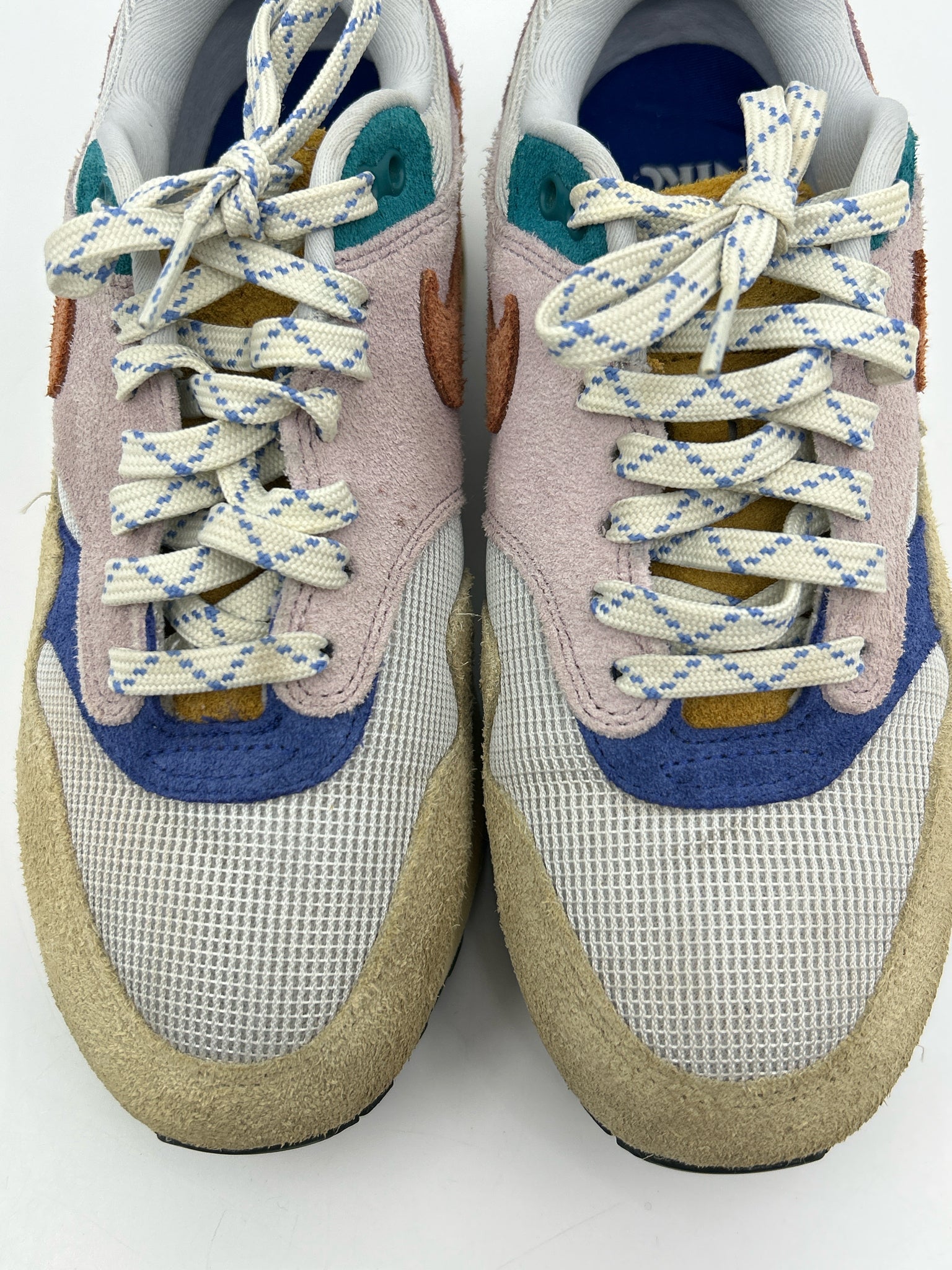 NIKE Size 8 Multi-Color Women Sneakers