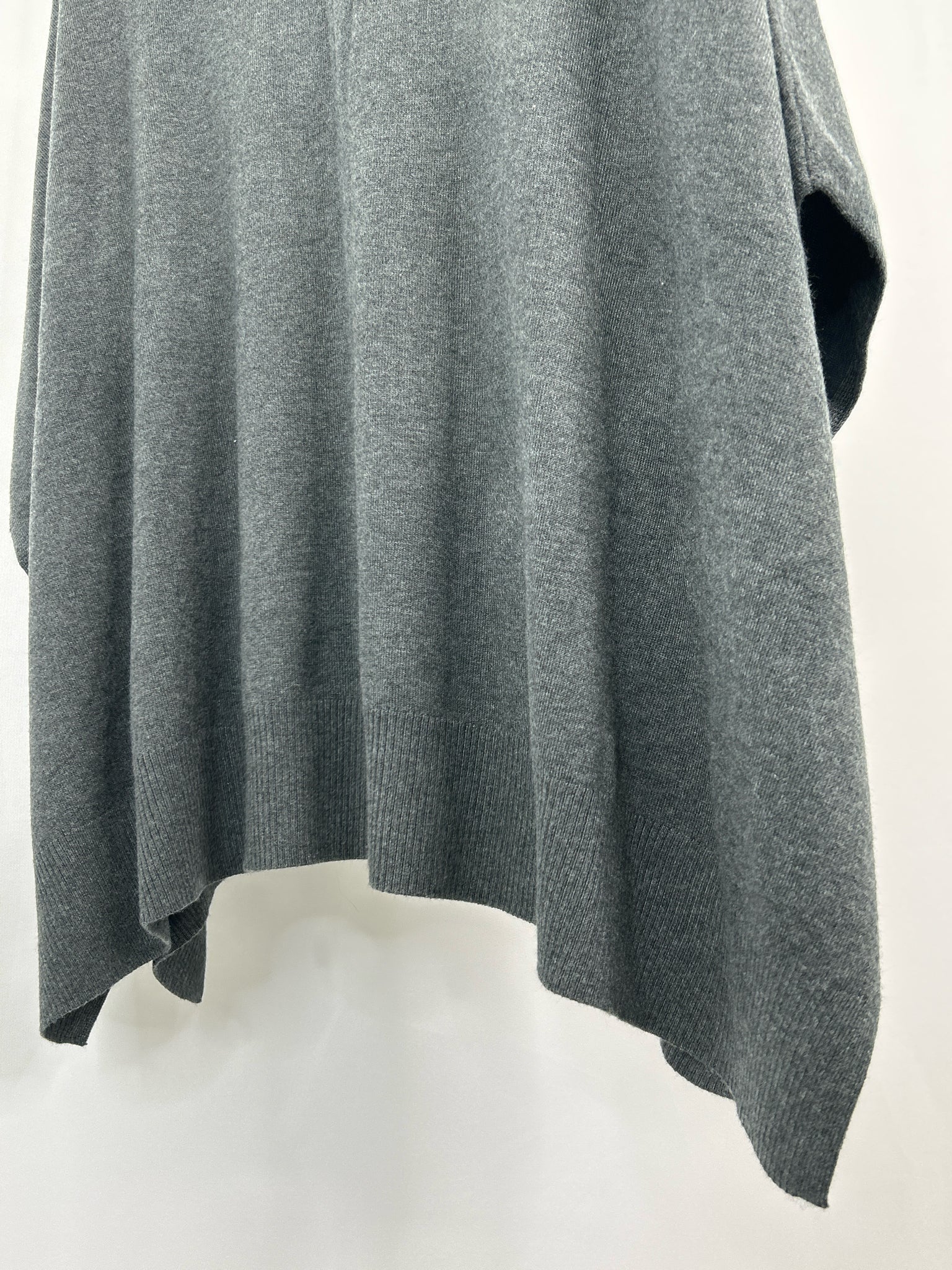 SOMA NWT Size L/XL Charcoal Women Poncho