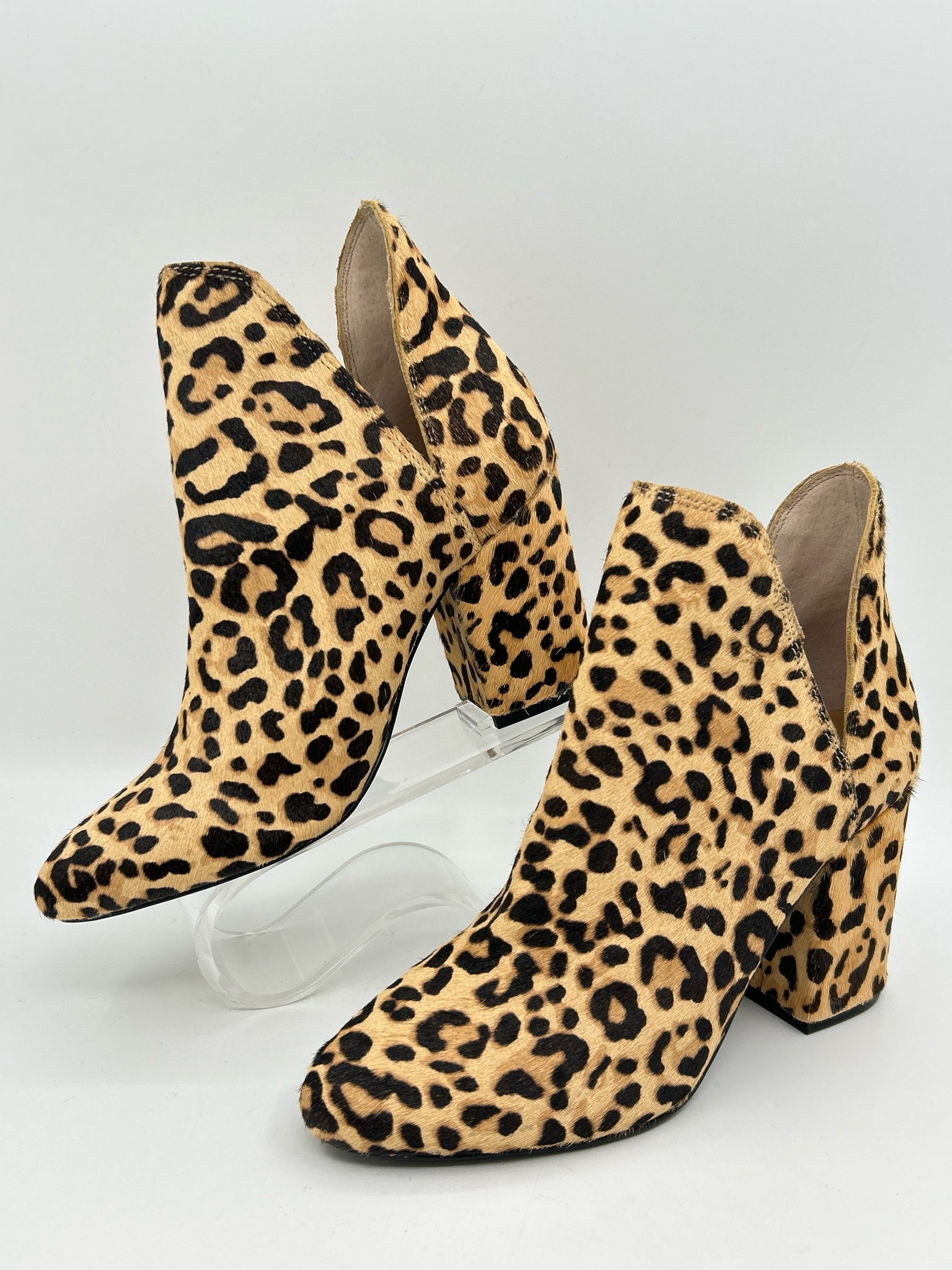 STEVE MADDEN Size 6.5M Animal Print Women Booties NWT