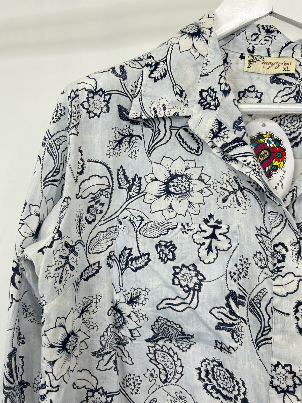 MAGAZINE Size XL Blue Print Women Shirt