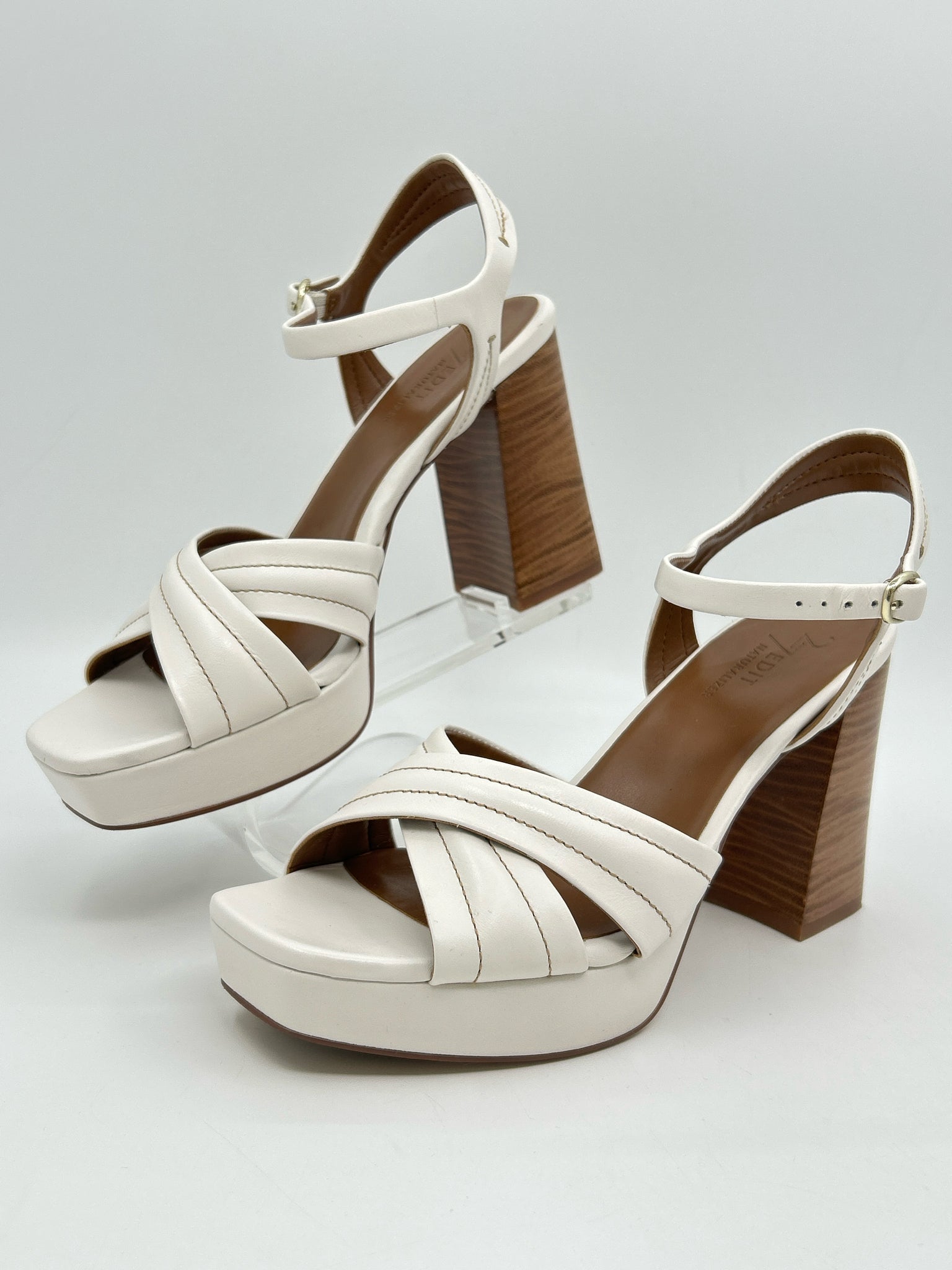 27 EDIT Size 8M White Women Sandal