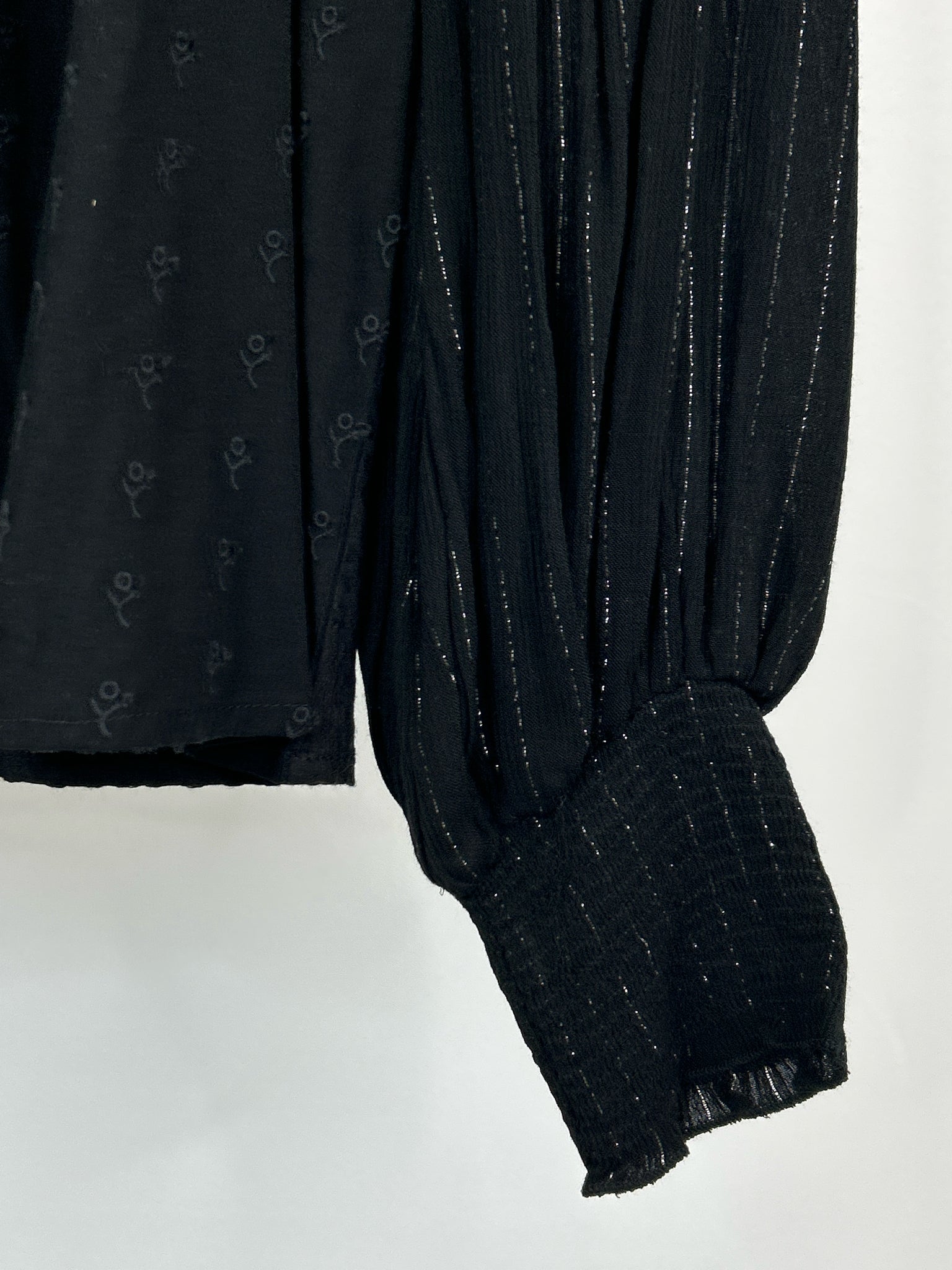 CONDITIONS APPLY Size MP Black Women Top