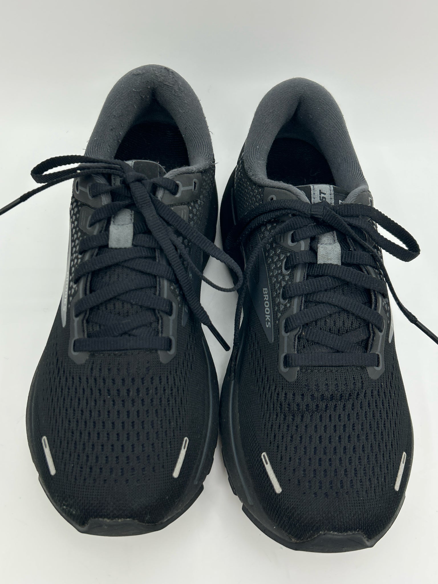 BROOKS Size 8.5B Black Women Sneakers