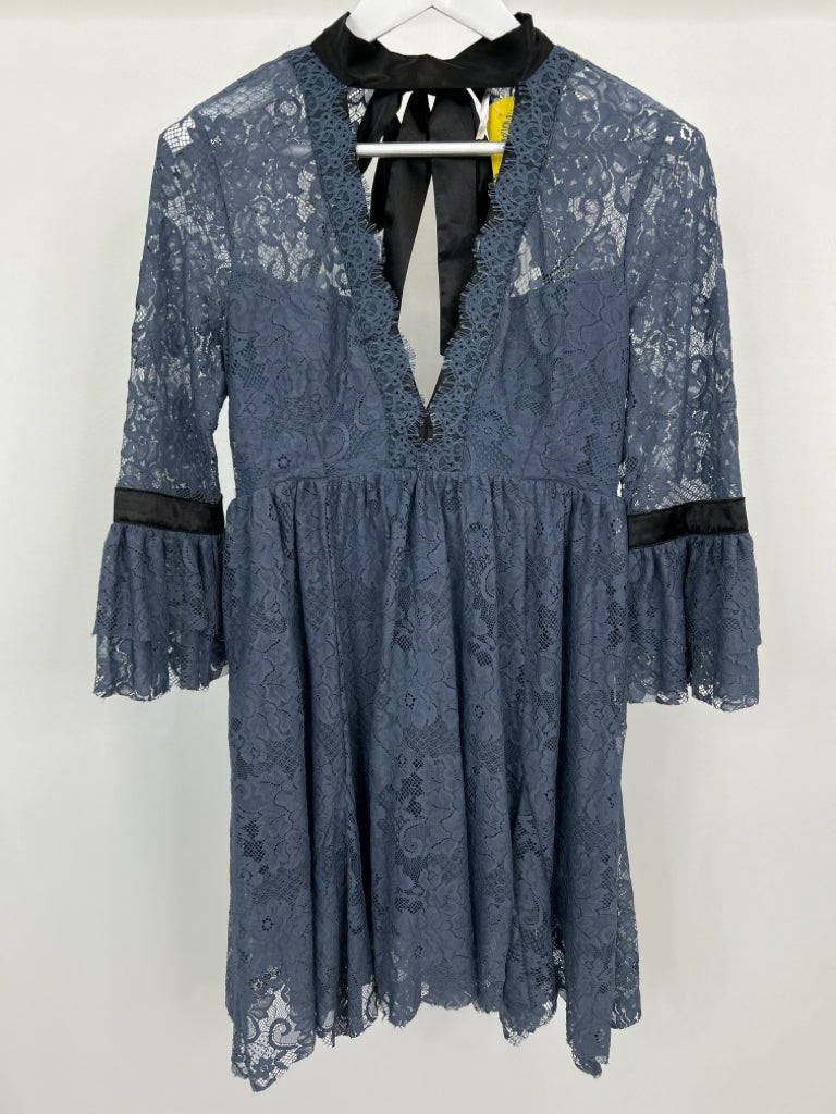 FREE PEOPLE Women Size S Blue Lace Dress