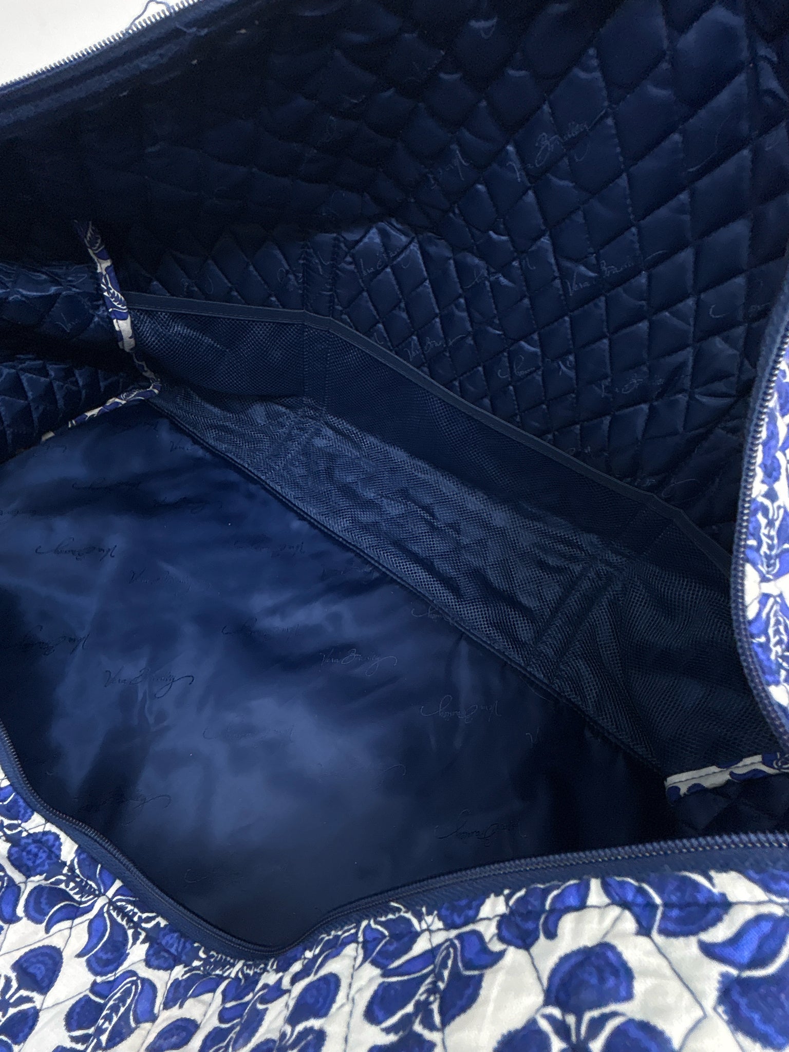 VERA BRADLEY WHITE AND BLUE Luggage