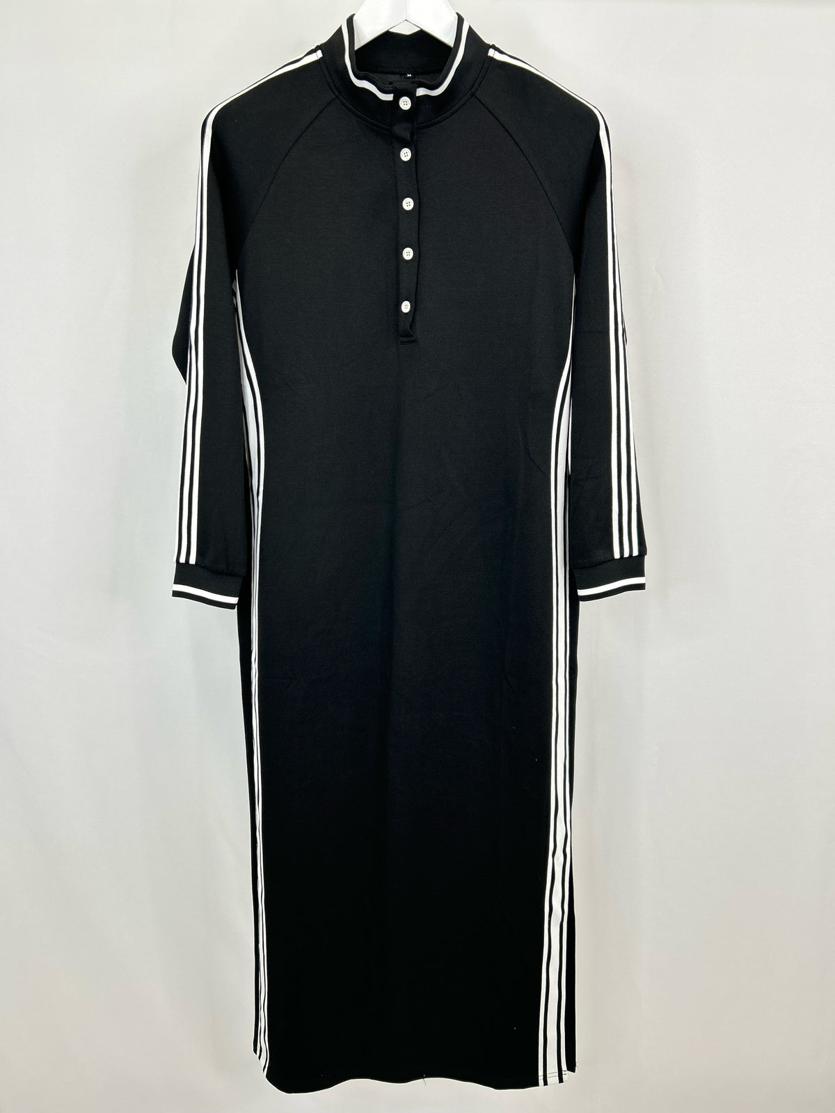 Modesees Size M Black and White Women Dress