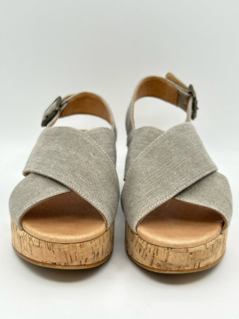 Garnett Hill EU Size 37, US Size 7 Taupe Sandal