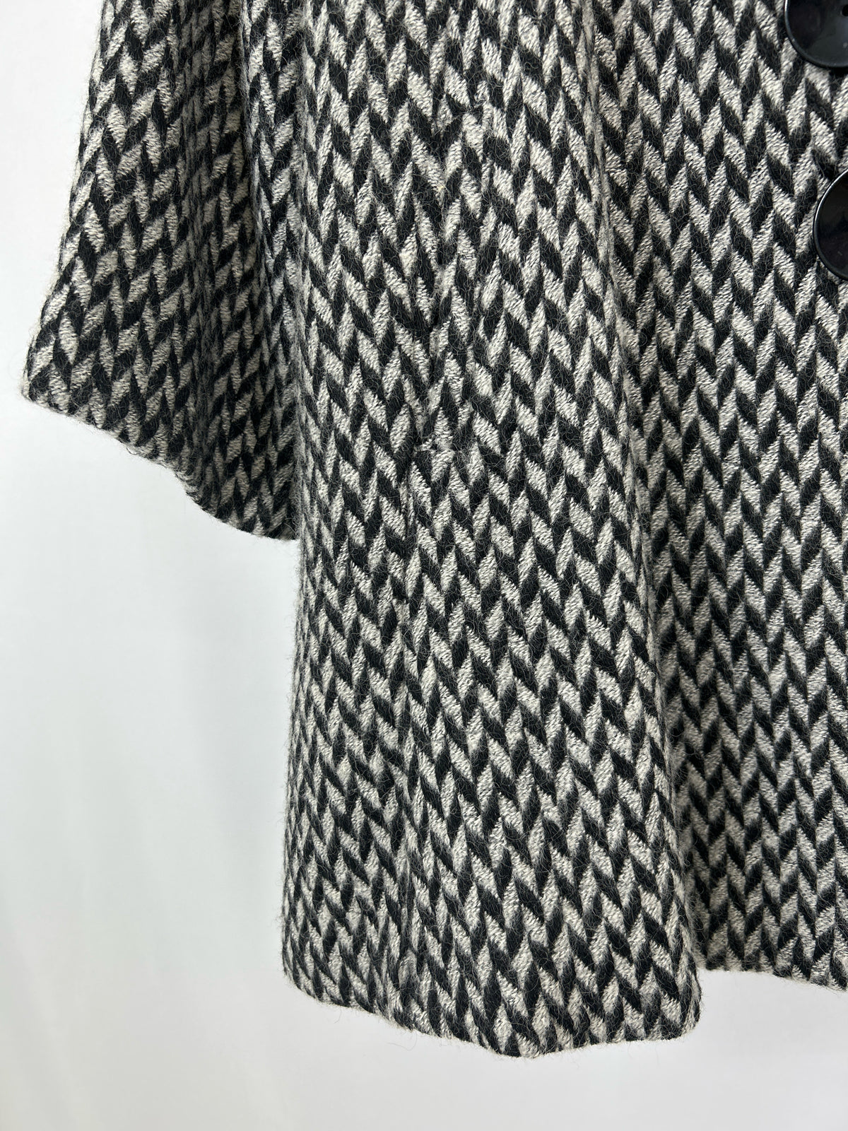 LUII Size M GRAY AND BLACK Women Coat