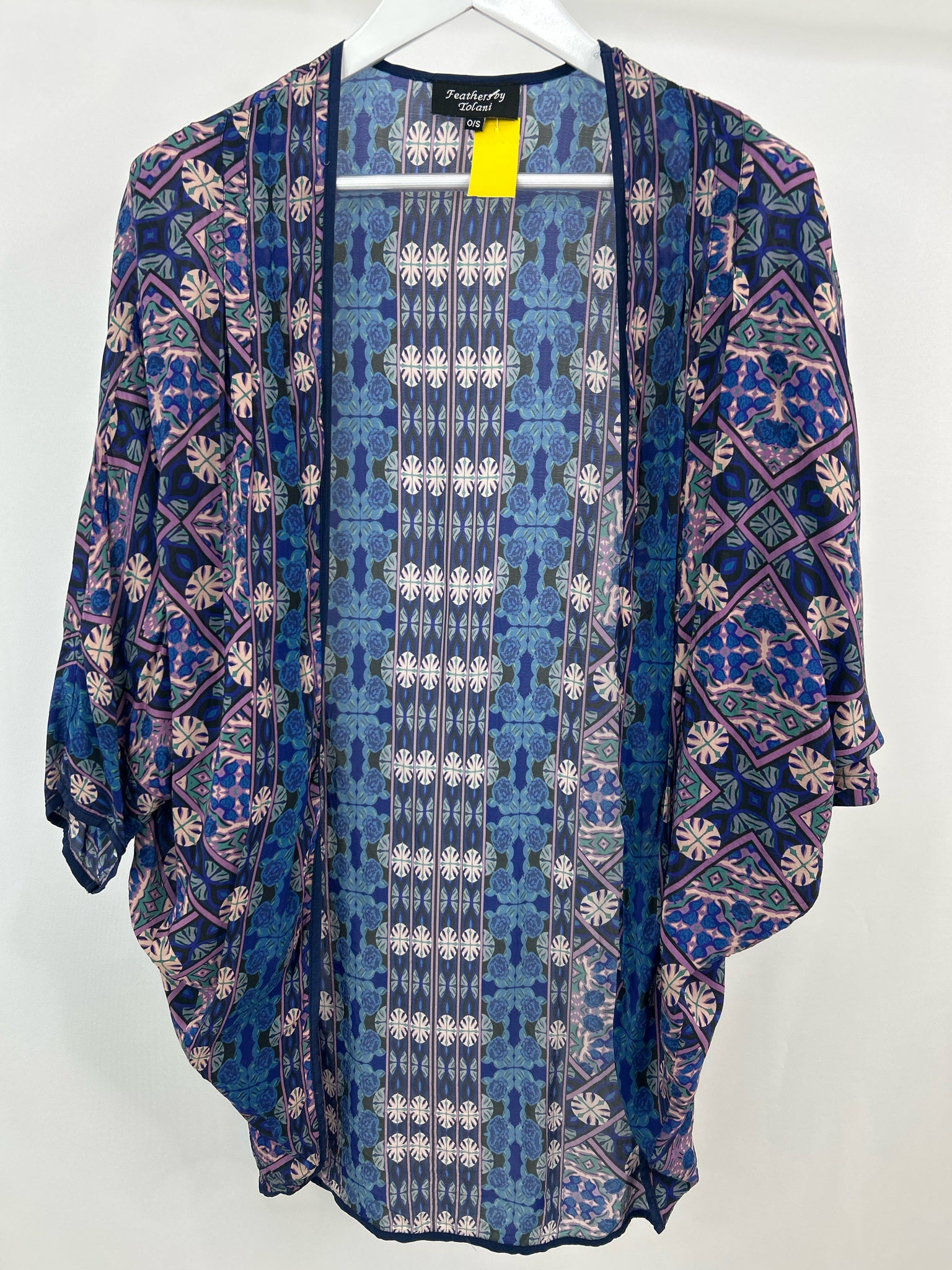 FEATHERS BY TOLANI One Size Lilac and Blue Women Kimono
