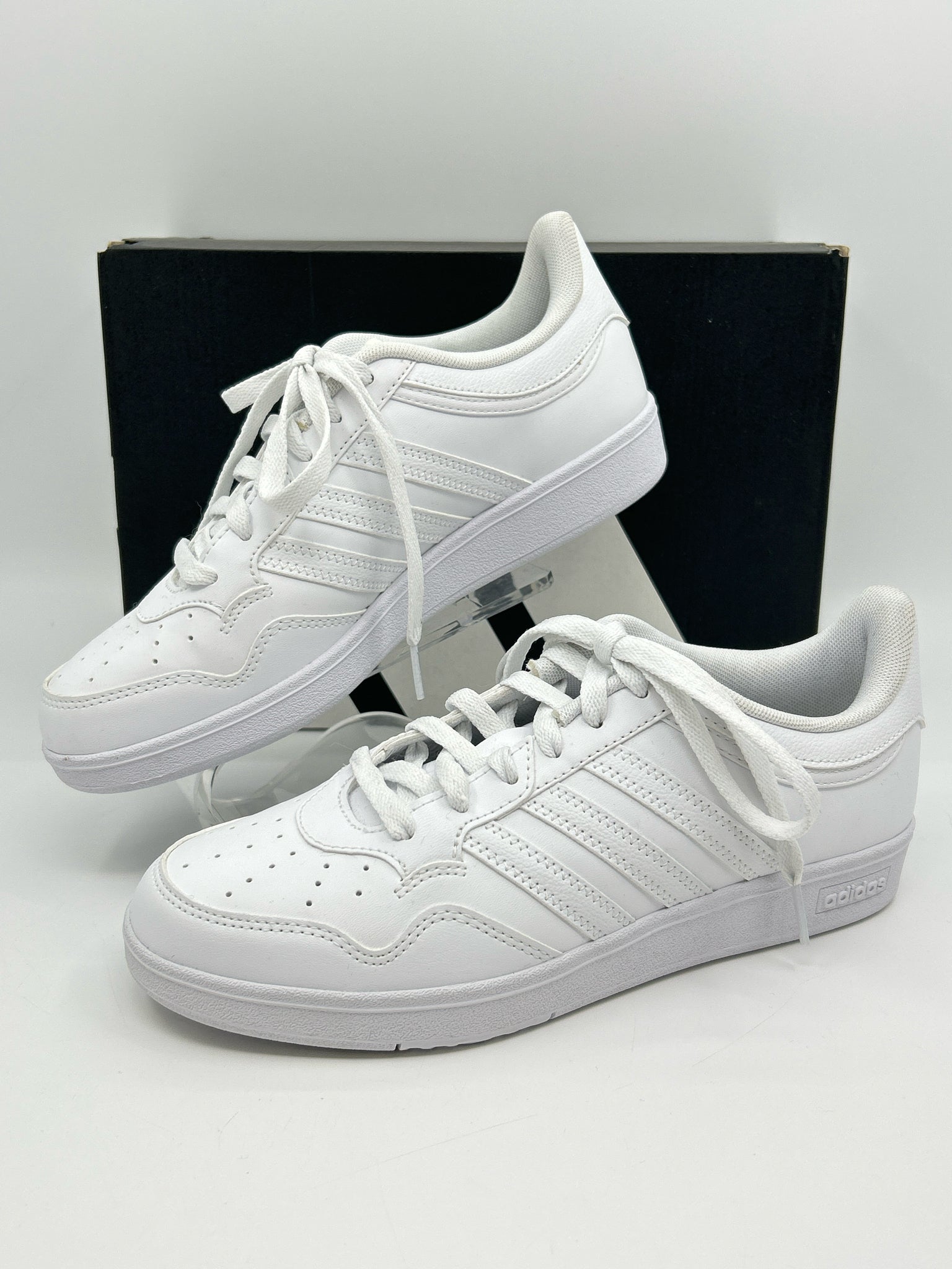 ADIDAS Size 7.5 White Women Sneakers