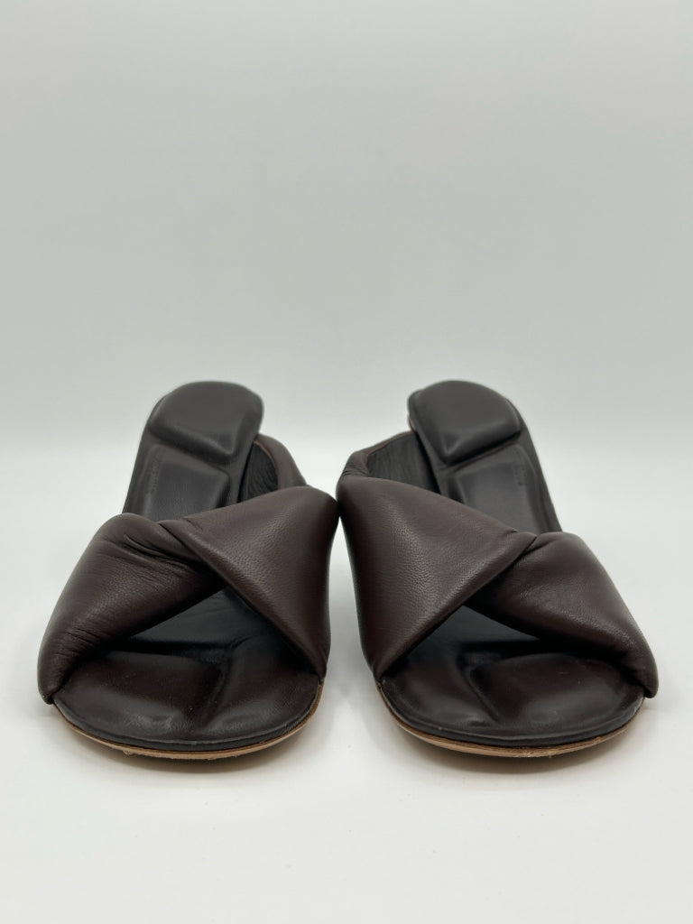 JACQUEMUS Women Size 37 Brown Sandal