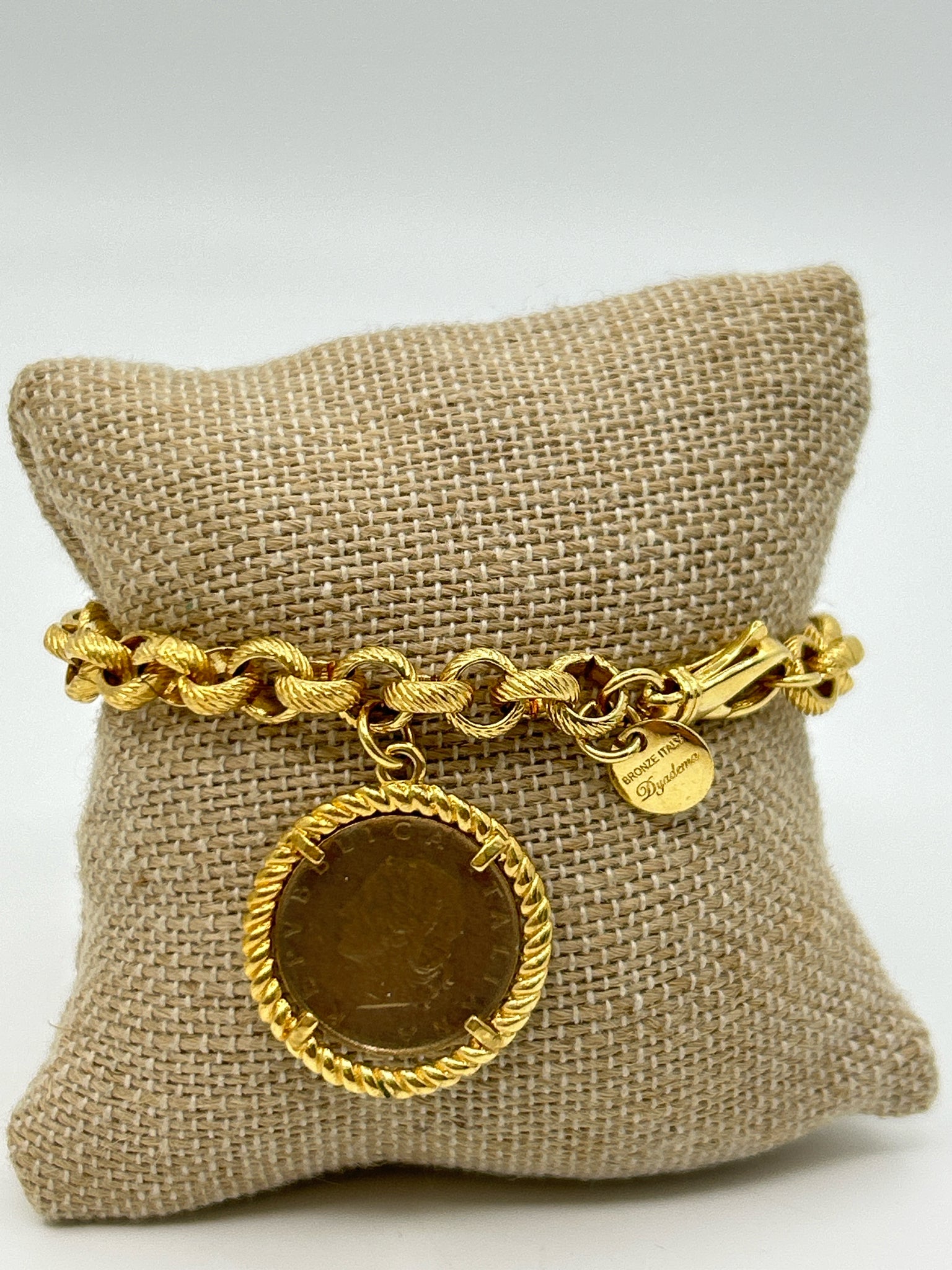 Dyadema Gold Bracelet