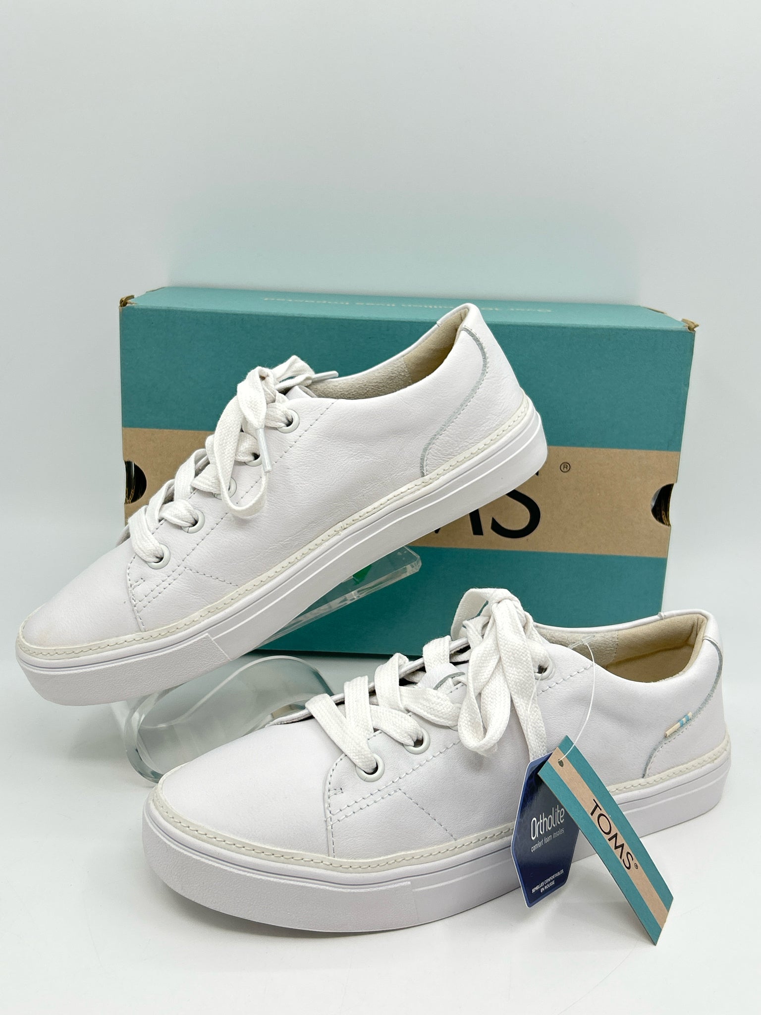TOMS Size 8.5 White Women Sneakers