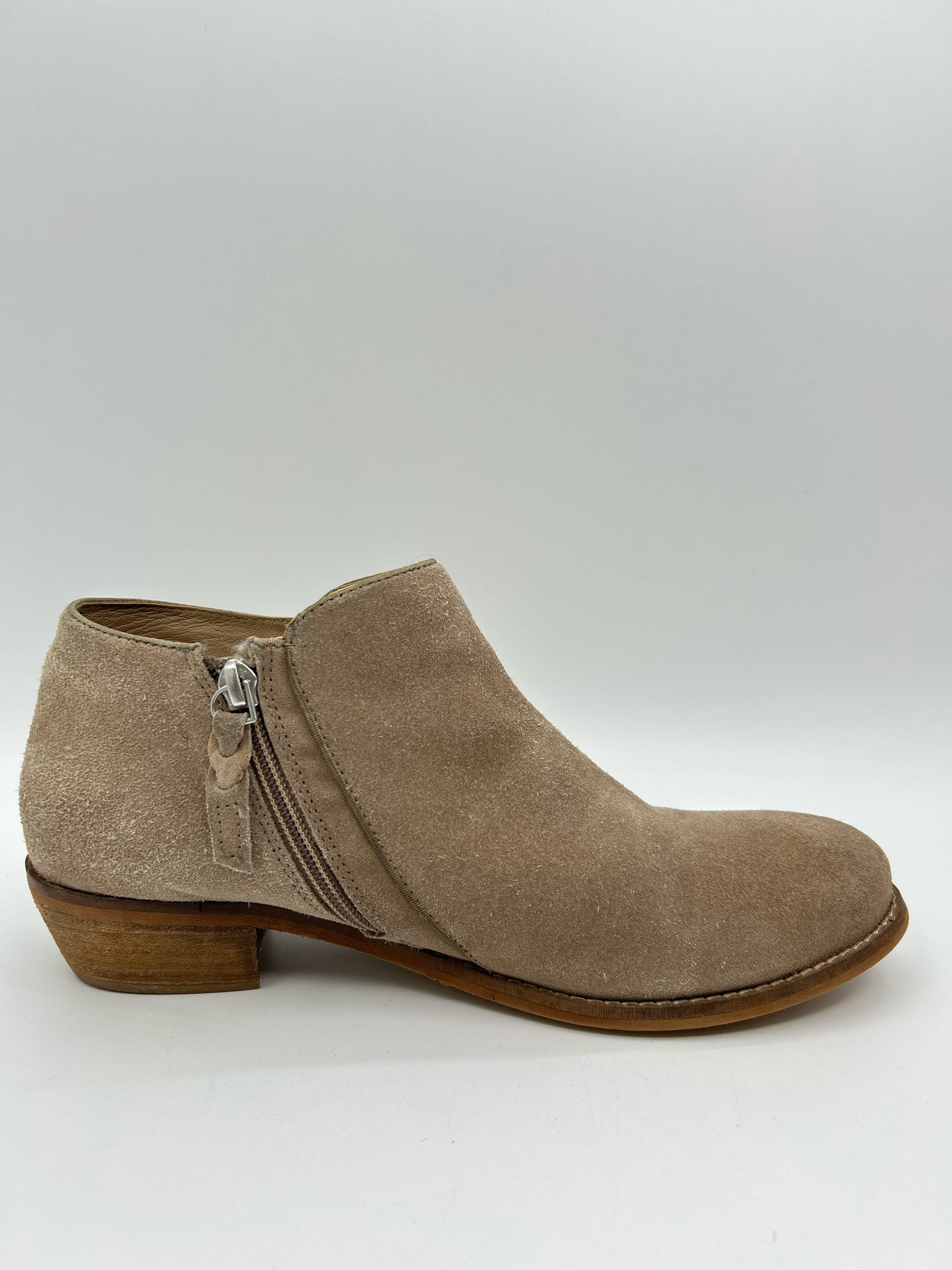 SOFTWALK Size 9.5N Beige Women Booties