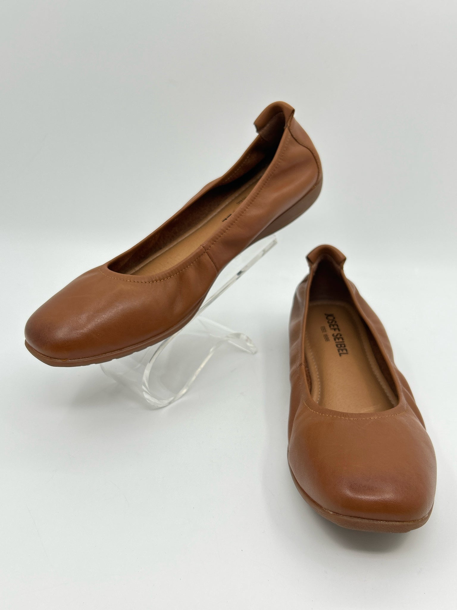 JOSEF SEIBEL Size 39 Tan Women Flats