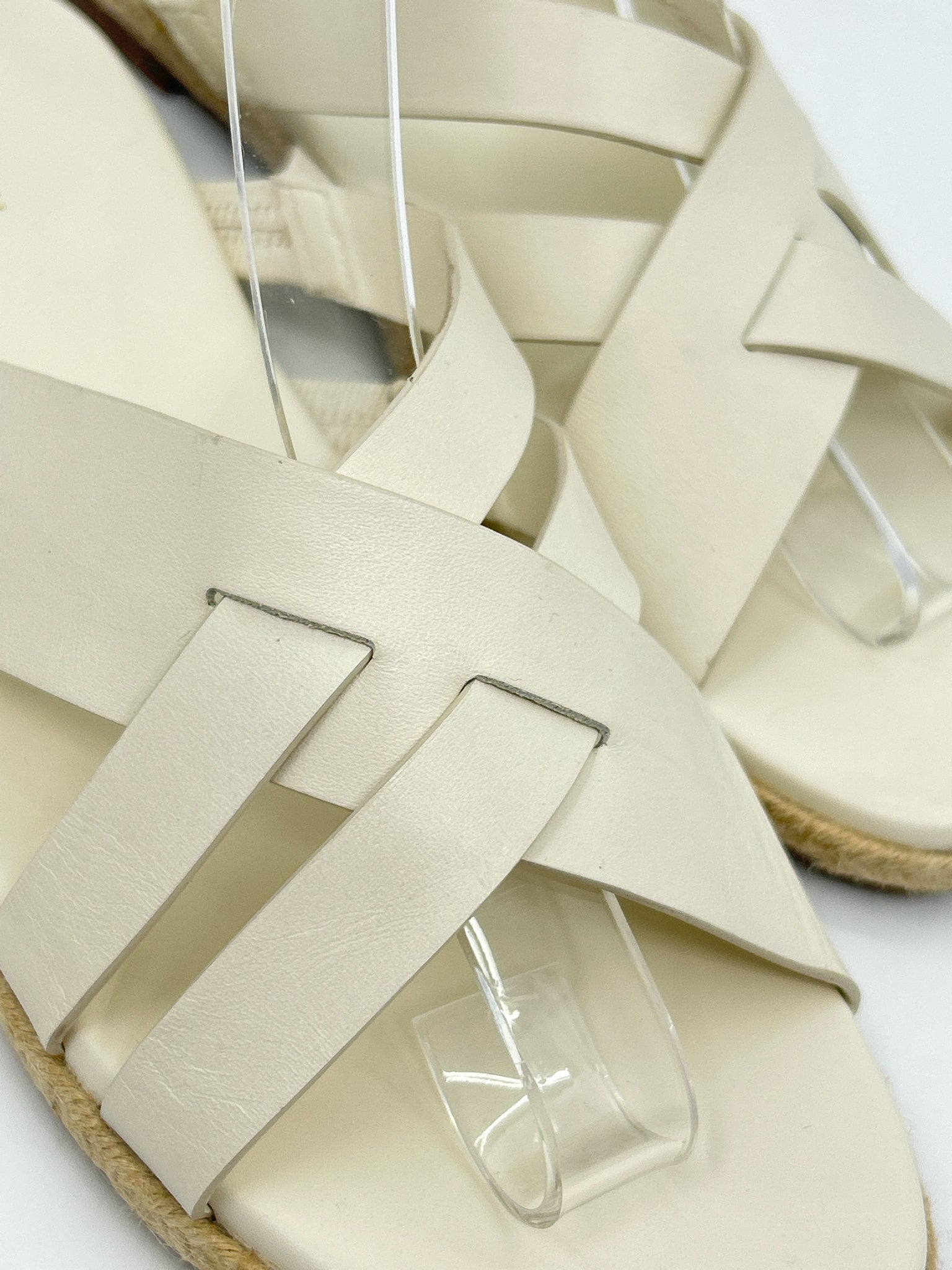 COLE HAAN Size 9B Ivory Women Sandal