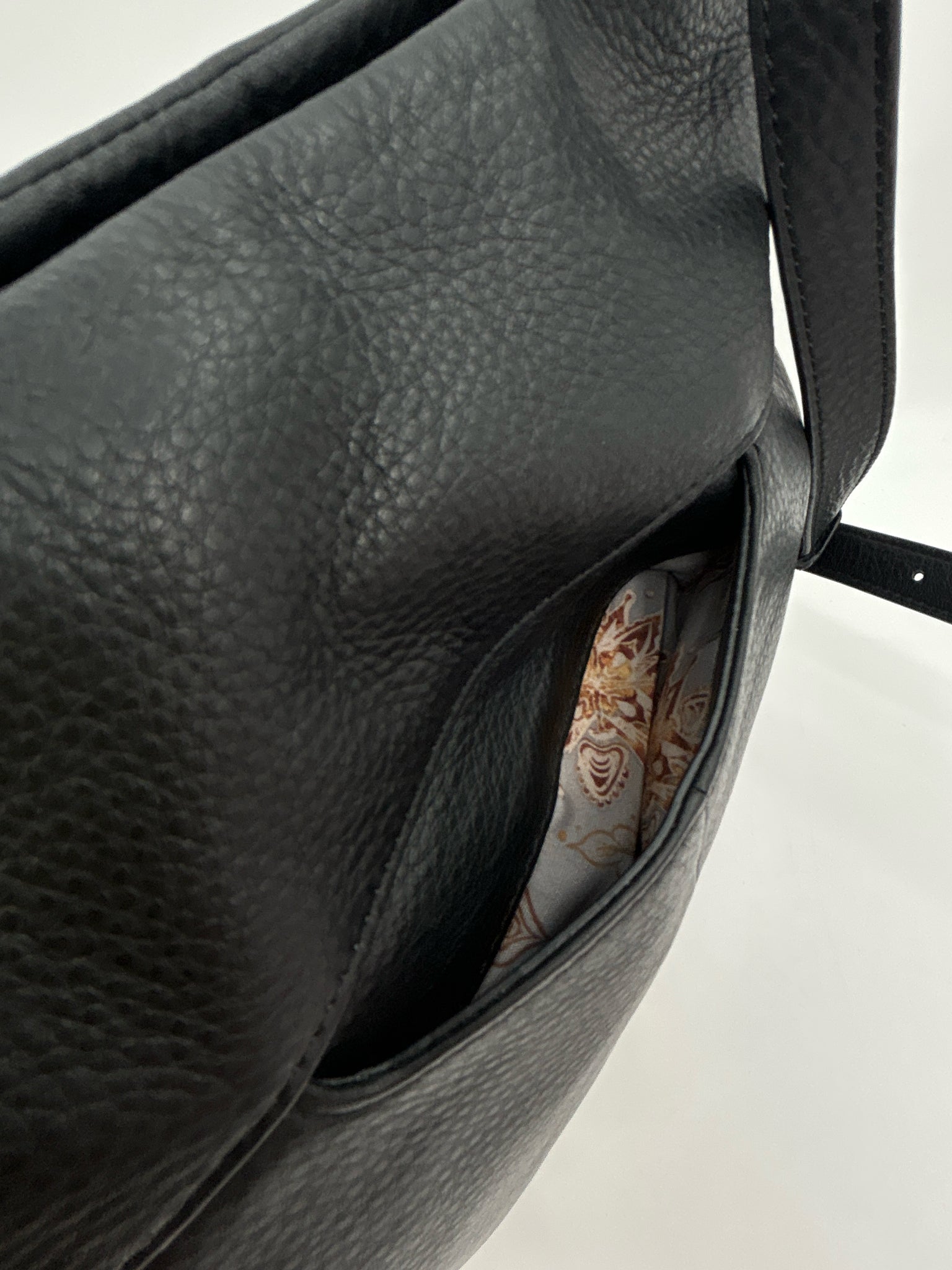 HOBO Black Women Purse