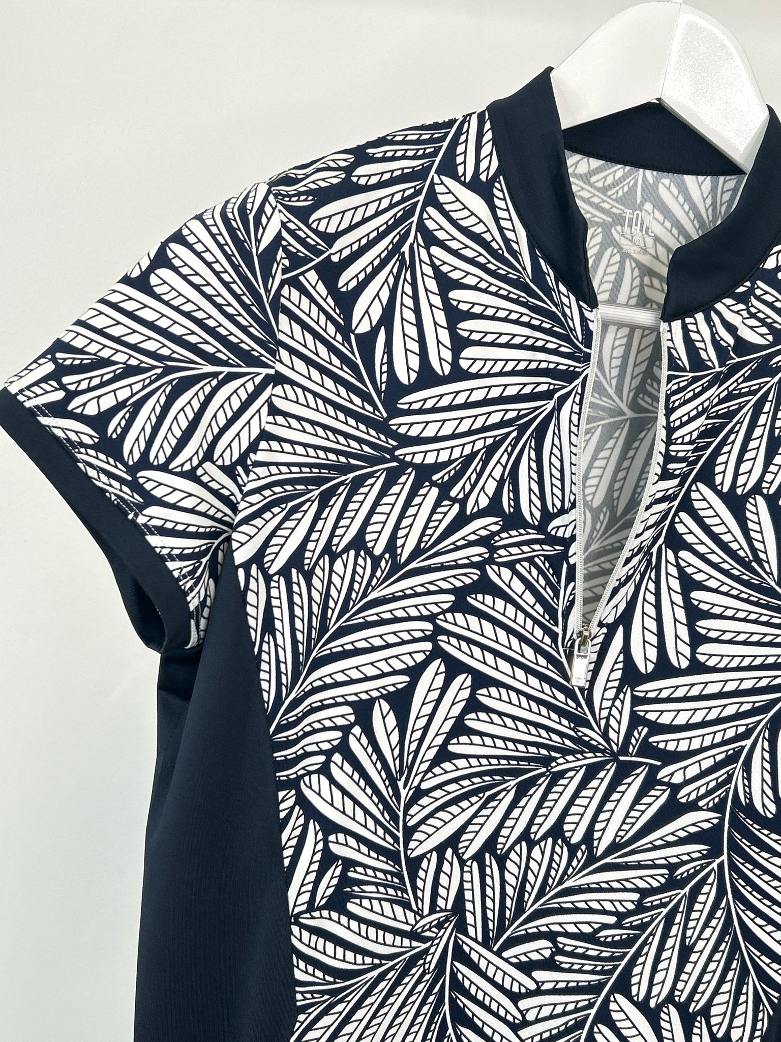 TAIL Size M Navy Print Women Dress