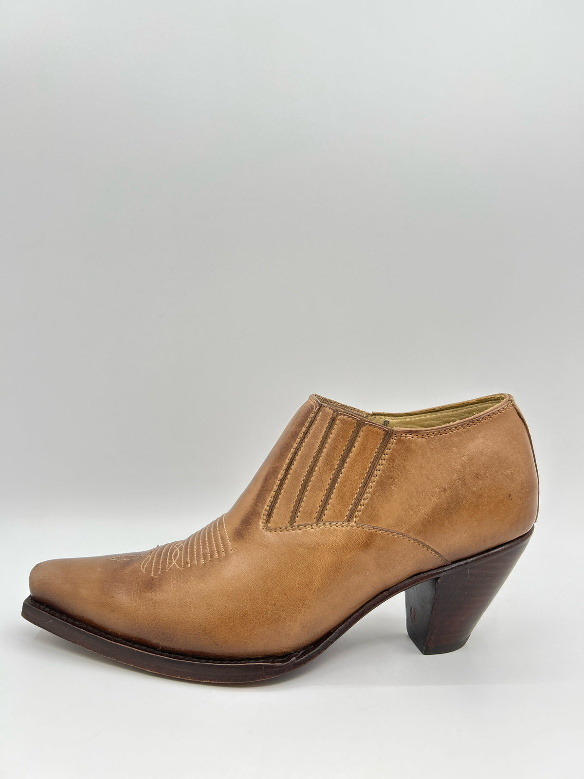 LUCCHESE Size 7B Beige Women Booties