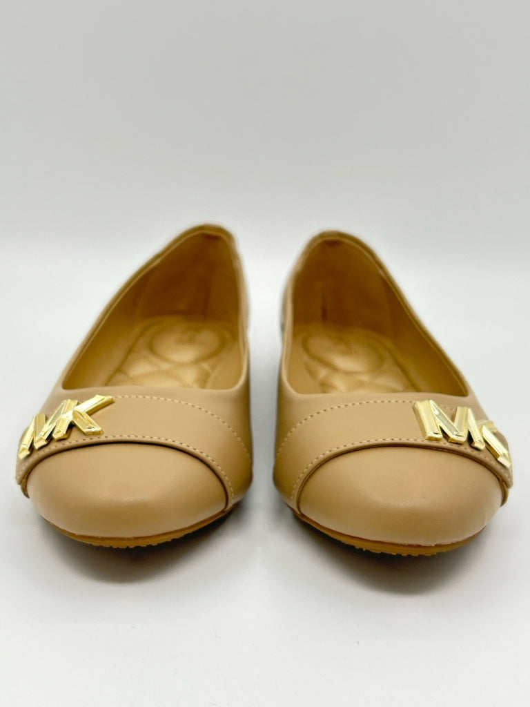 MICHAEL MICHAEL KORS Women Size 9M Camel Flats