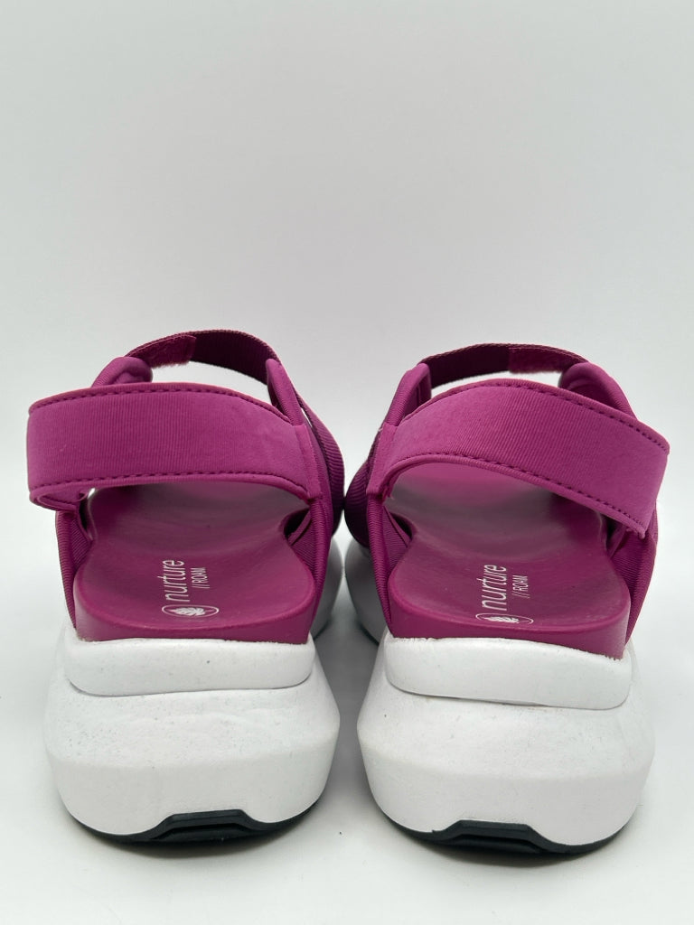 NURTURE ROAM Size 9M RASPBERRY Women's Sandal
