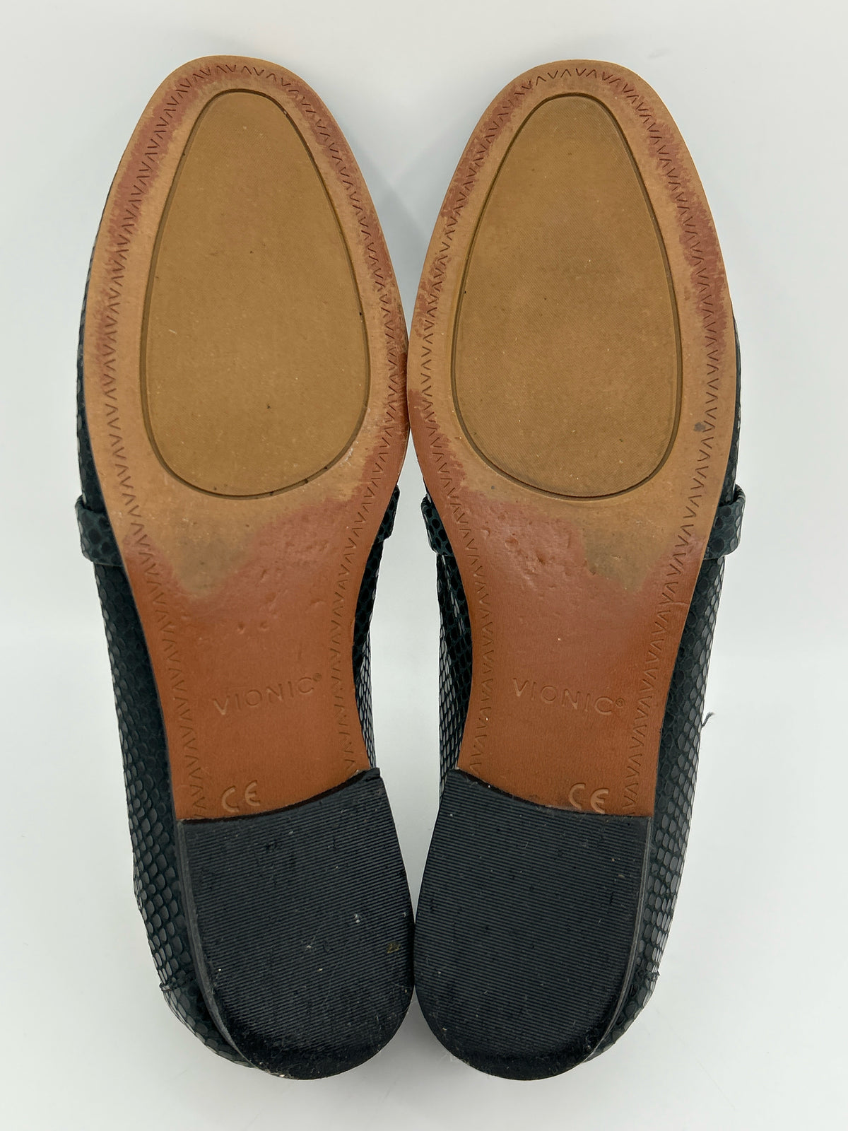 VIONIC Size 8 Black Women Loafer