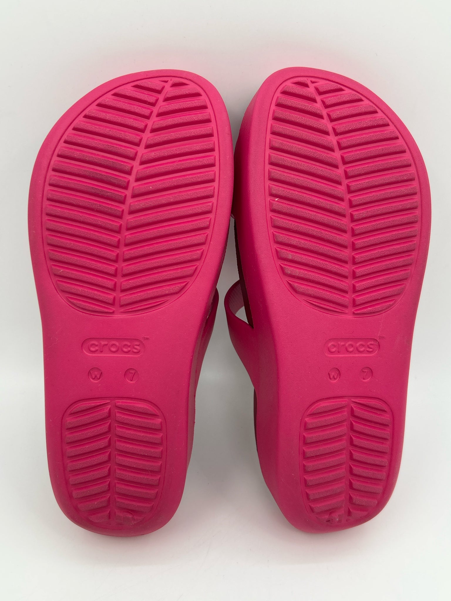 CROCS Size 7 Rose Pink Women Sandal