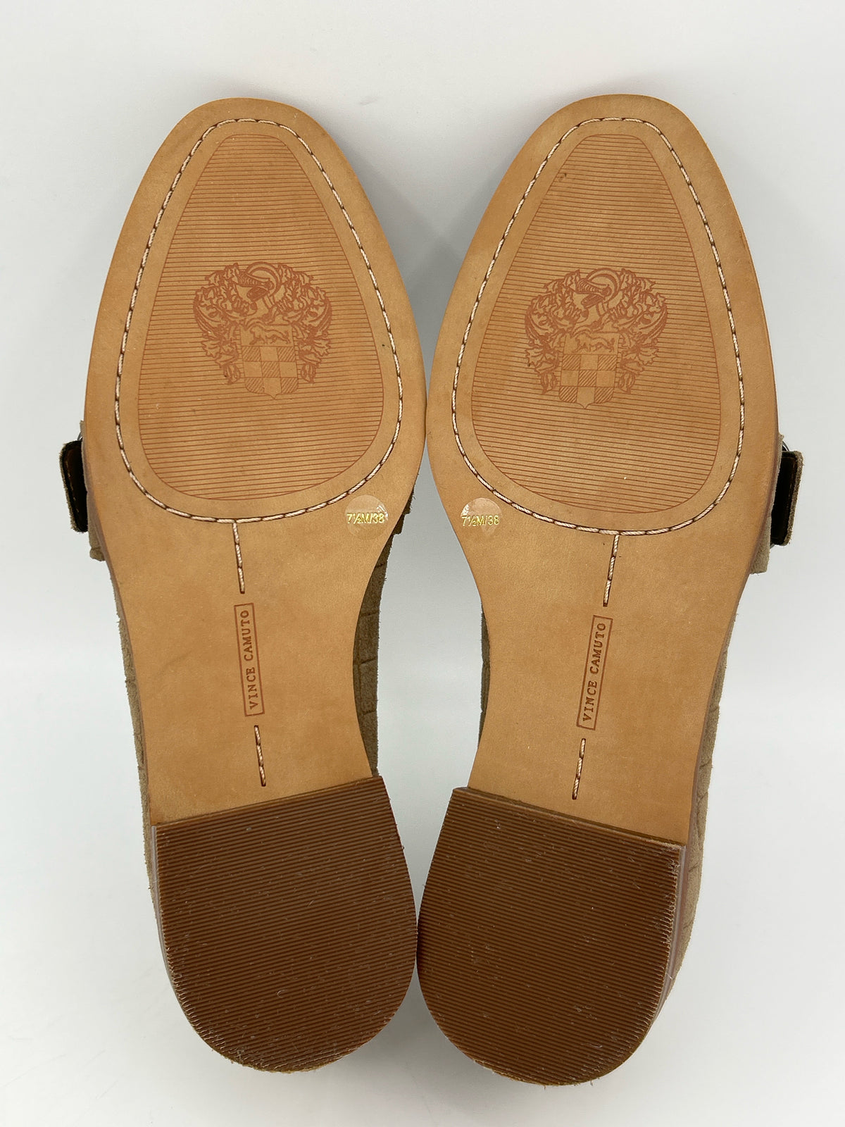 VINCE CAMUTO Size 7.5 Taupe Women Loafer