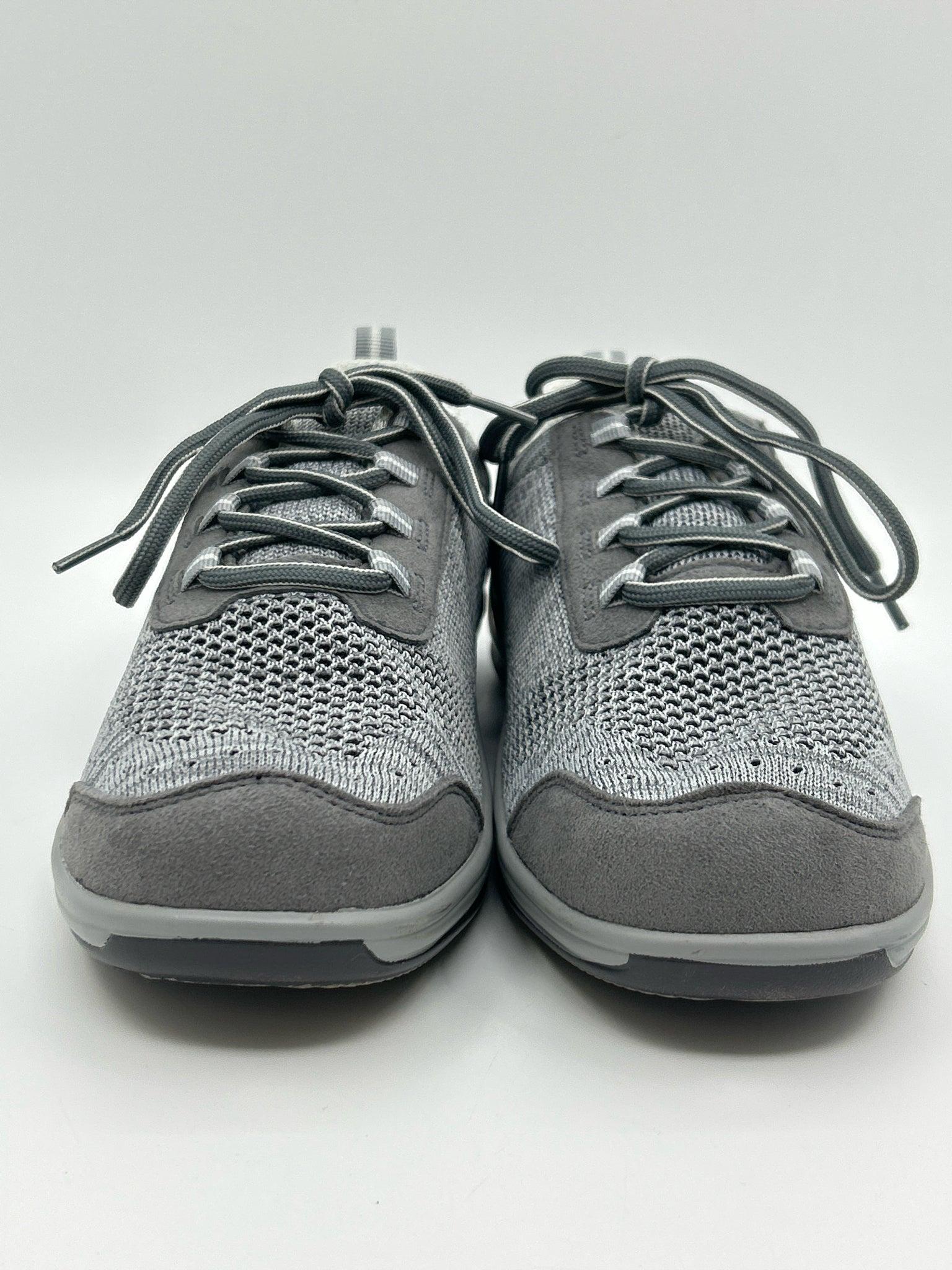 ORTHOFEET Size 8B Grey Women Sneakers
