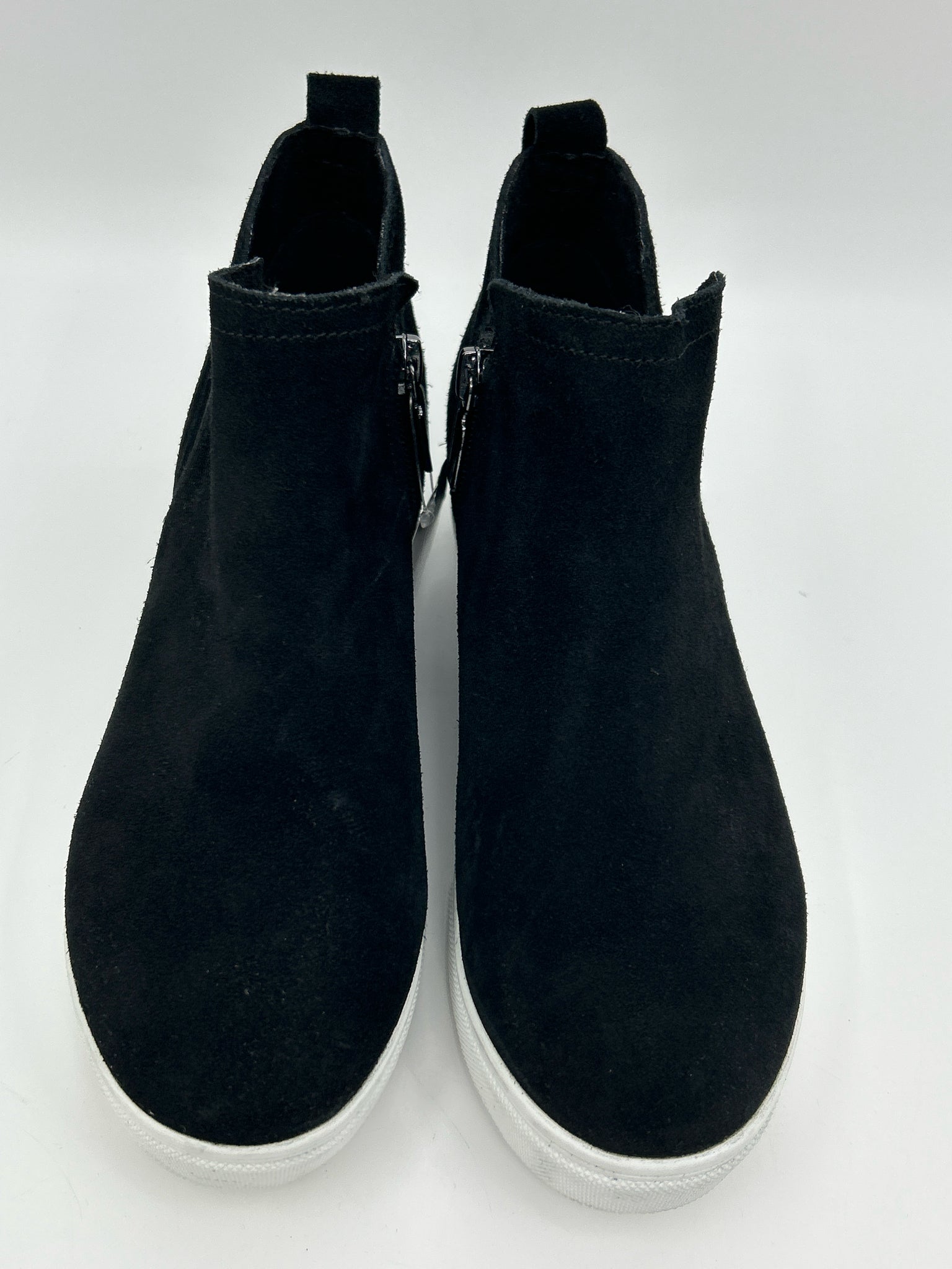 BLONDO Size 6M Black Women Booties