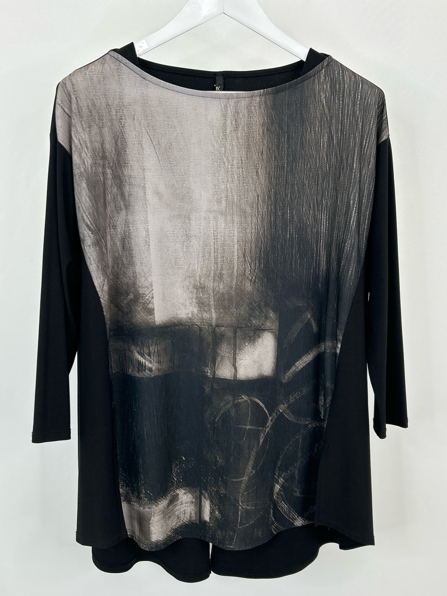 IC BY CONNIE K Size S Black Print Women Tunic