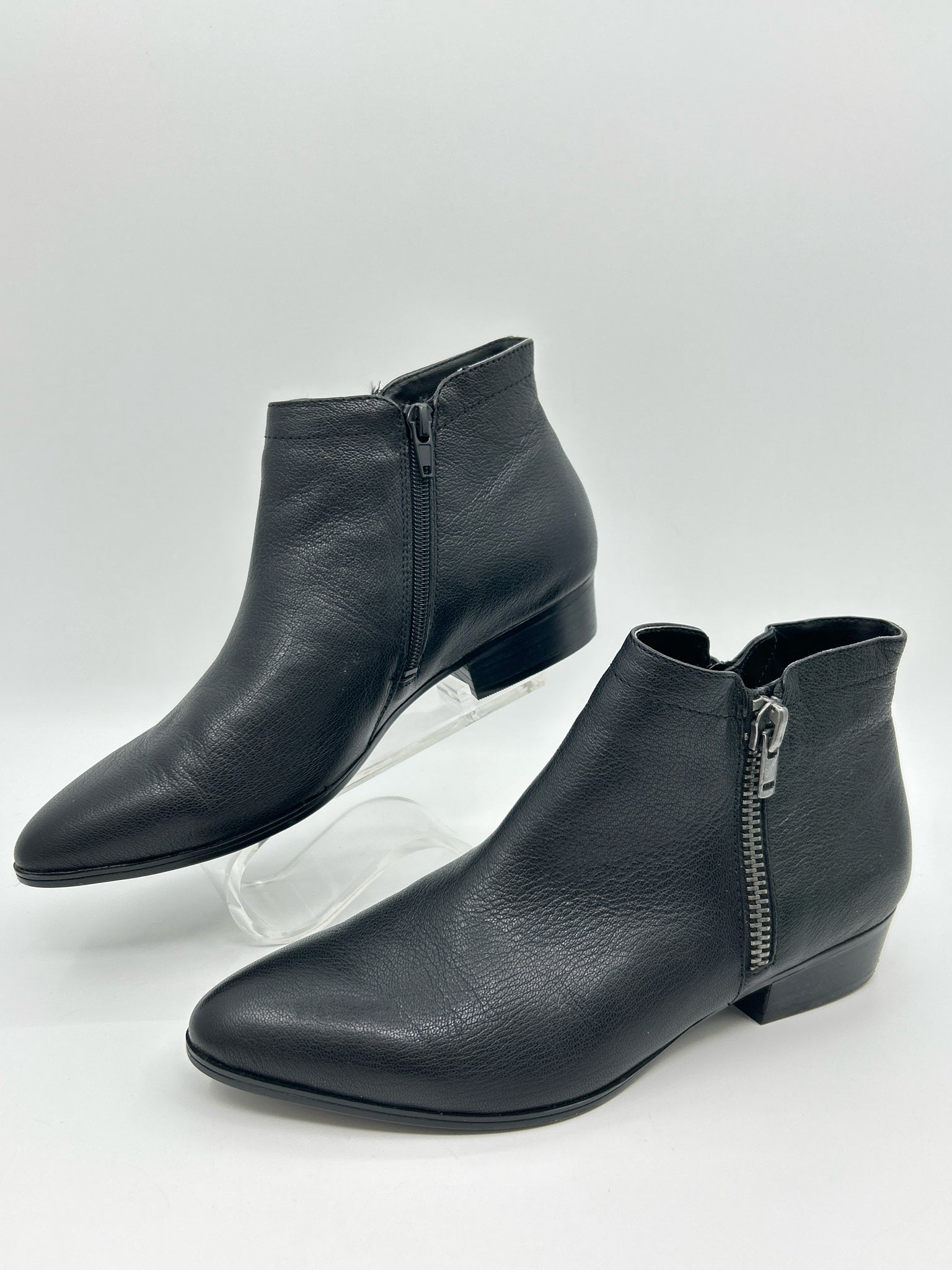 NATURALIZER Size 7.5W Black Women Booties